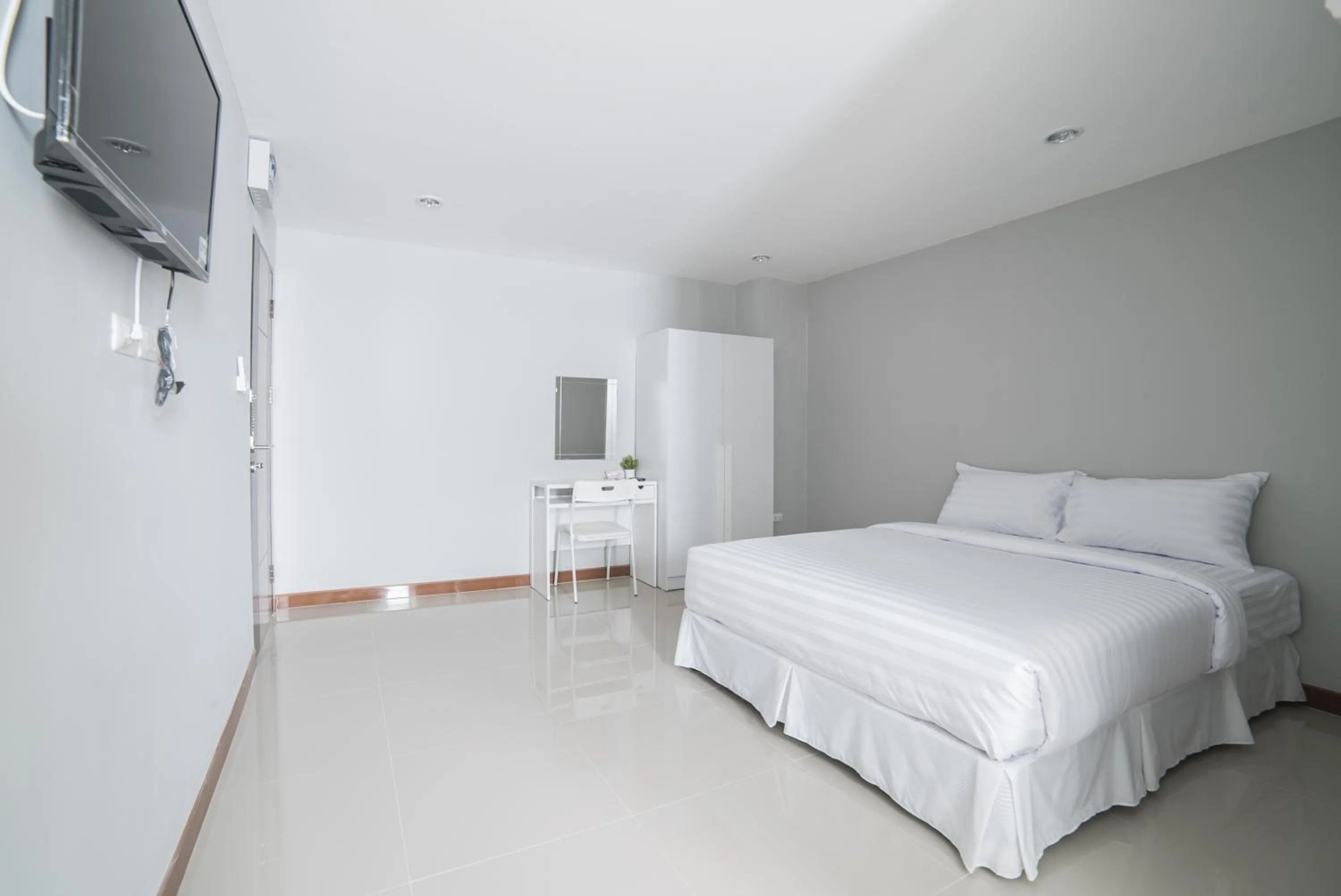 Double Room with Balcony in S44ROOM