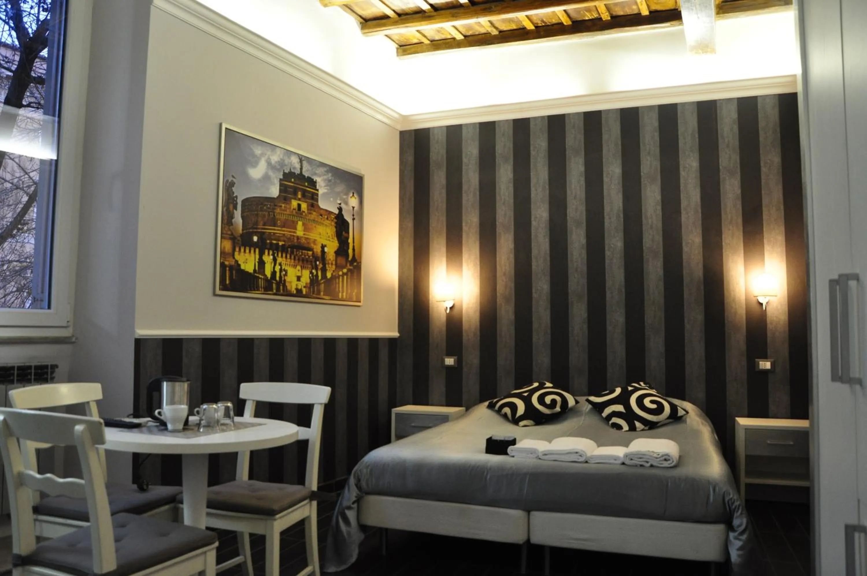 Bedroom, Bed in Navona Nice Room