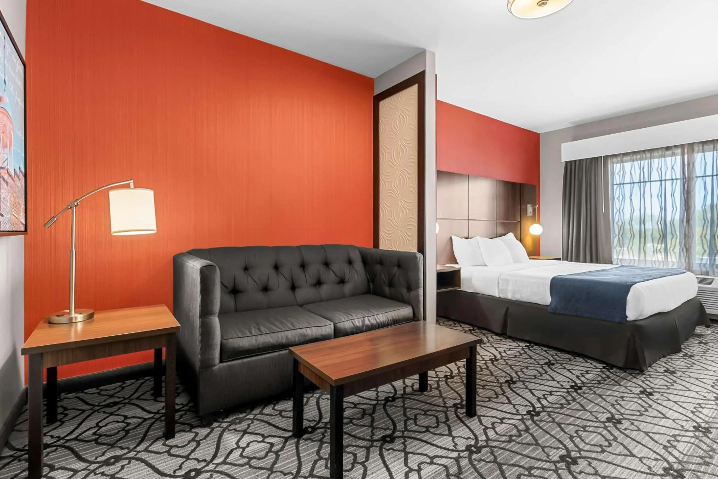 King Room with Sofa Bed - Non Smoking in Best Western Gettysburg