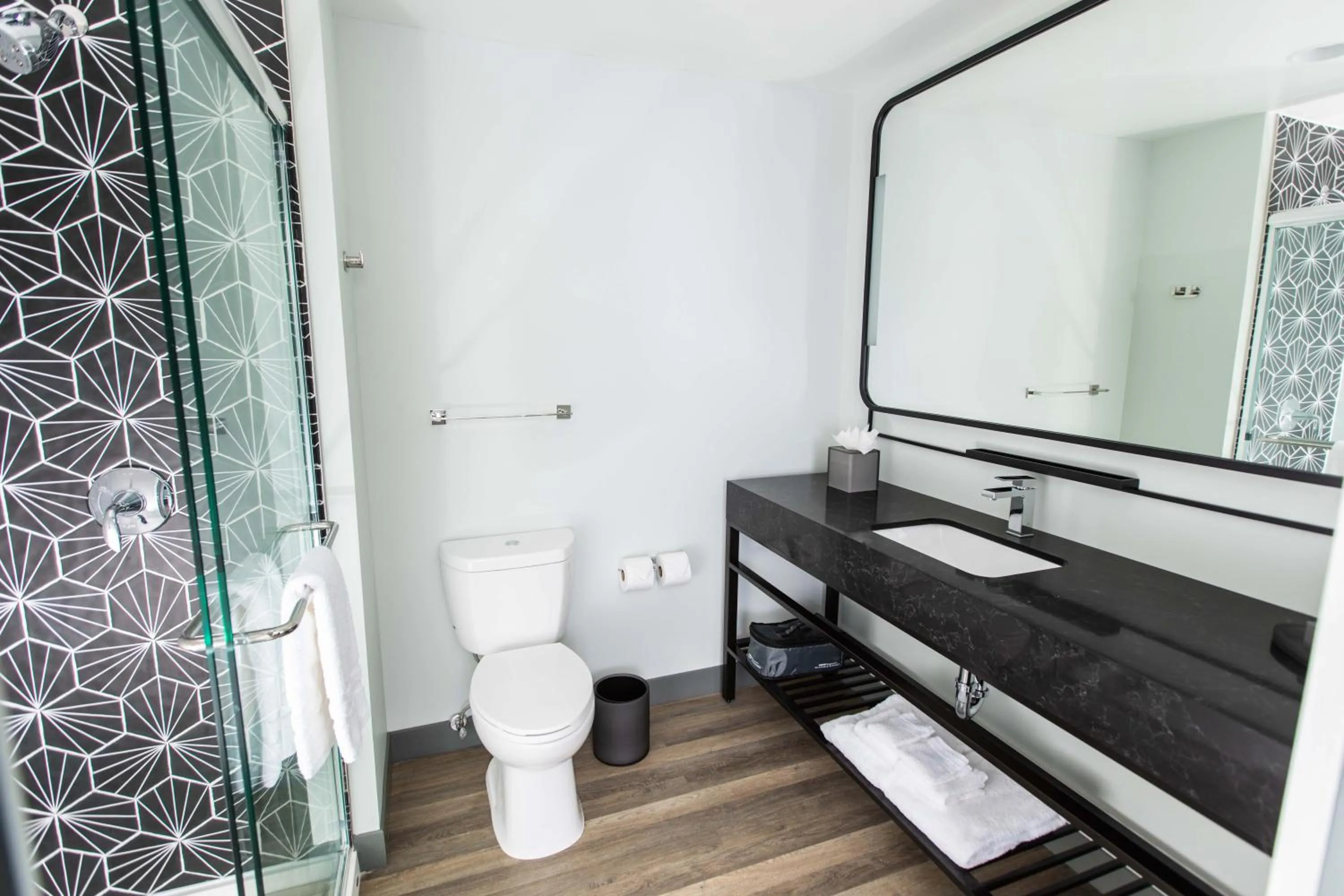 Family Suite with Two Queen Beds and Bunk Bed in voco The Darwin - Atlanta Midtown by IHG