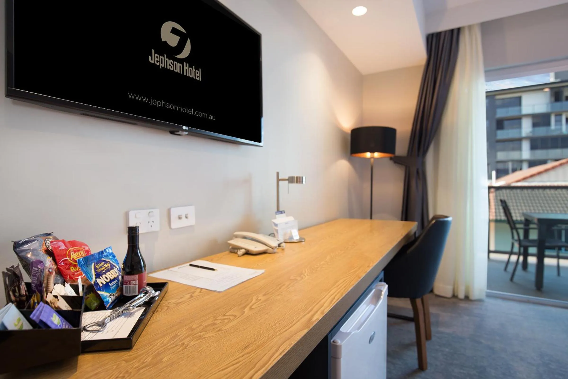 Deluxe Room in Jephson Hotel & Apartments