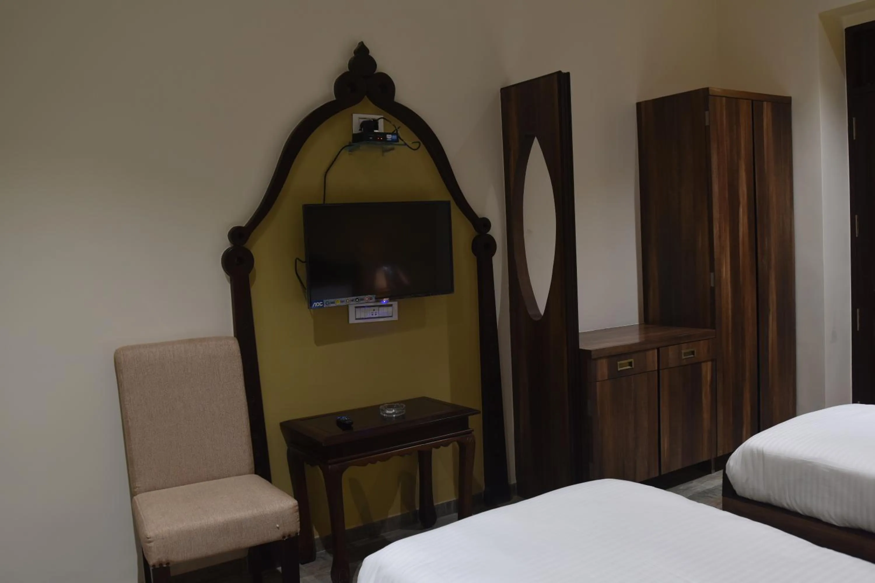 Budget Double or Twin Room in Jaipur Hotel New - Heritage Hotel