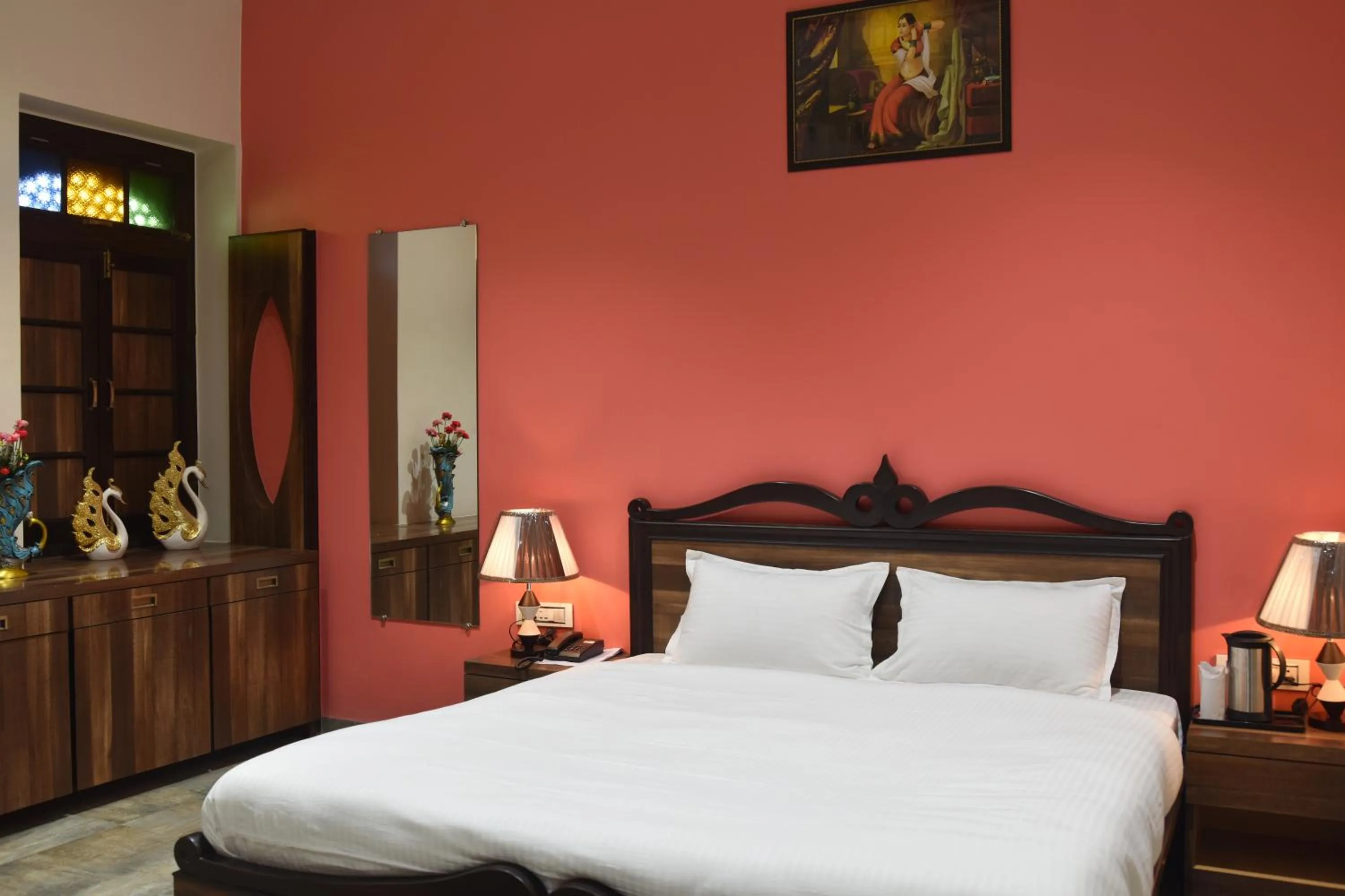 Deluxe King Room - 10% off on Liquor Beverages in Jaipur Hotel New - Heritage Hotel
