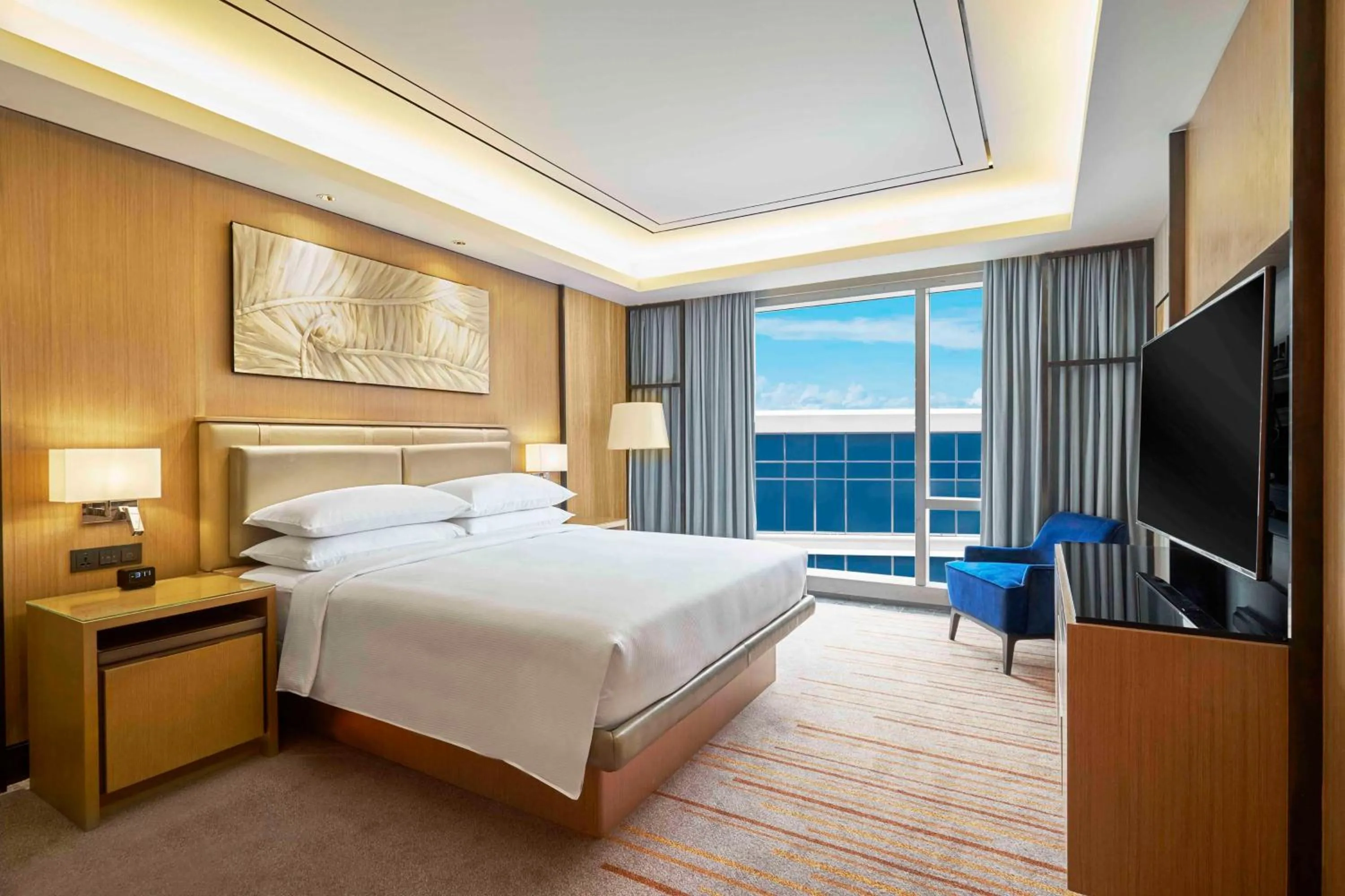 One-Bedroom Family Suite in Hilton Manila