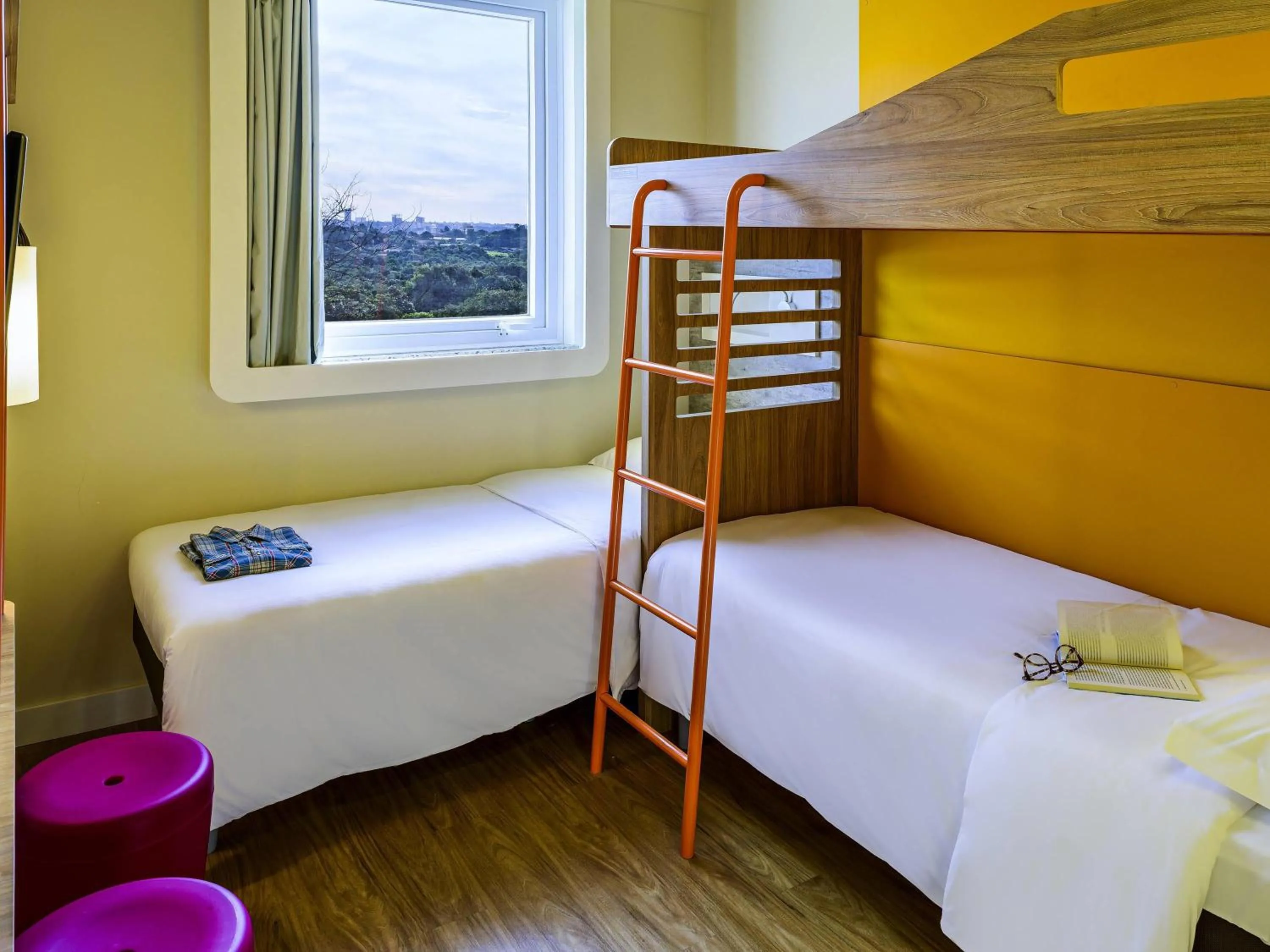 Superior Room with Three Single Beds - single occupancy in ibis budget Foz do Iguaçu