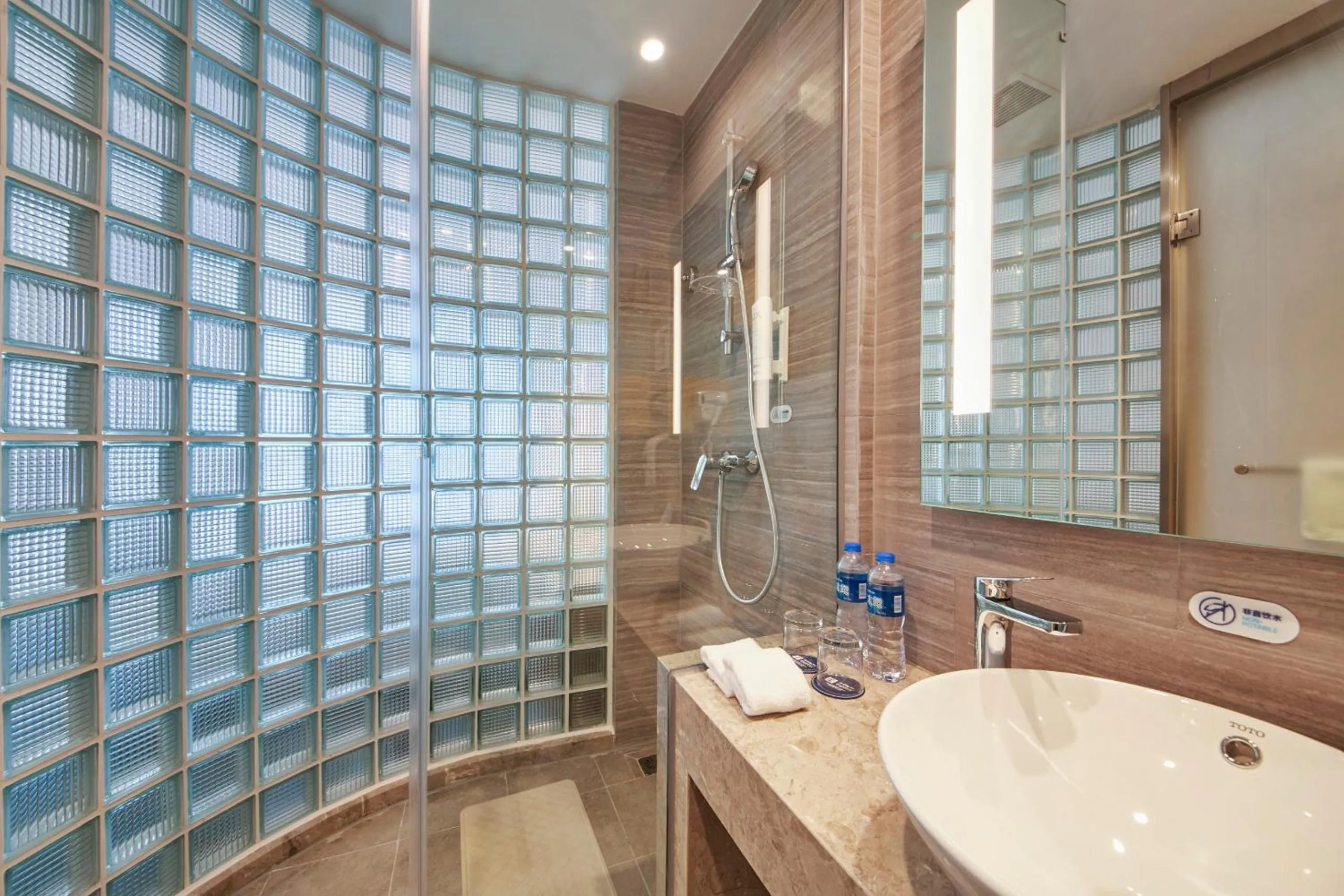 Standard Twin Room with Extra Floor Space in Holiday Inn Express Fuzhou Downtown by IHG