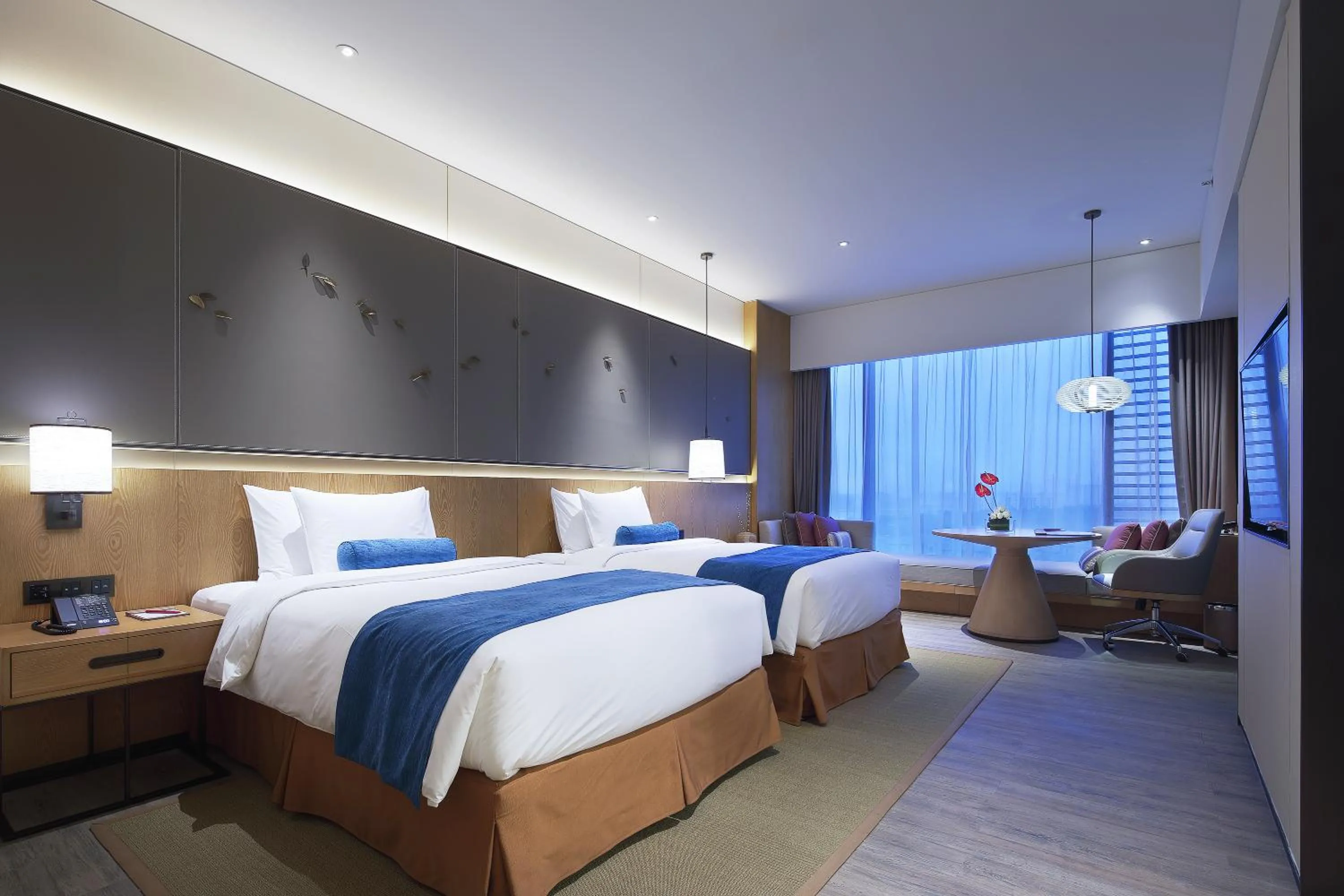 Standard Twin Room in Crowne Plaza Nanchang Wanli by IHG