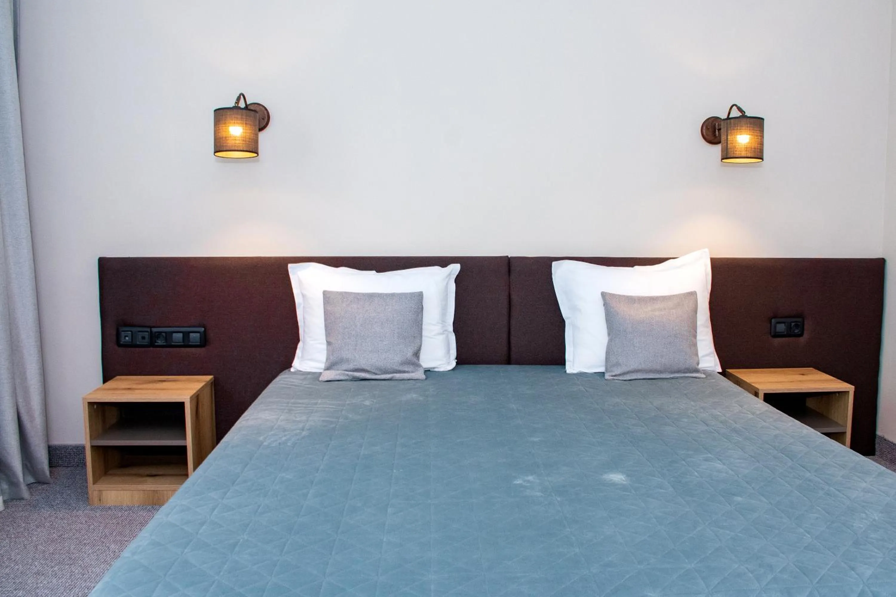 Deluxe One-Bedroom Suite with Balcony in Hotel Orphey