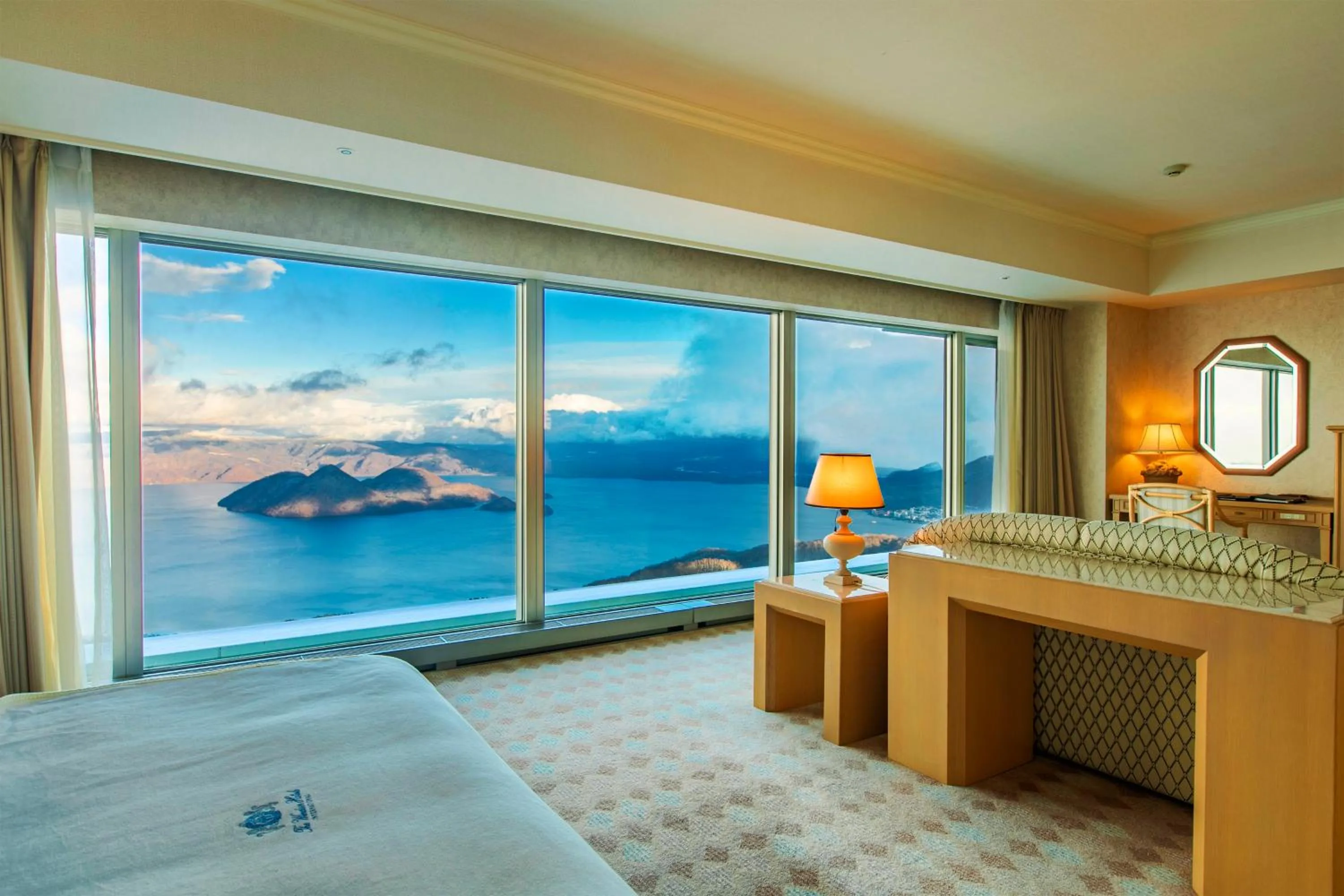 Junior Suite Twin with Lake View - single occupancy - Non-Smoking in The Windsor Hotel TOYA Vignette Collection