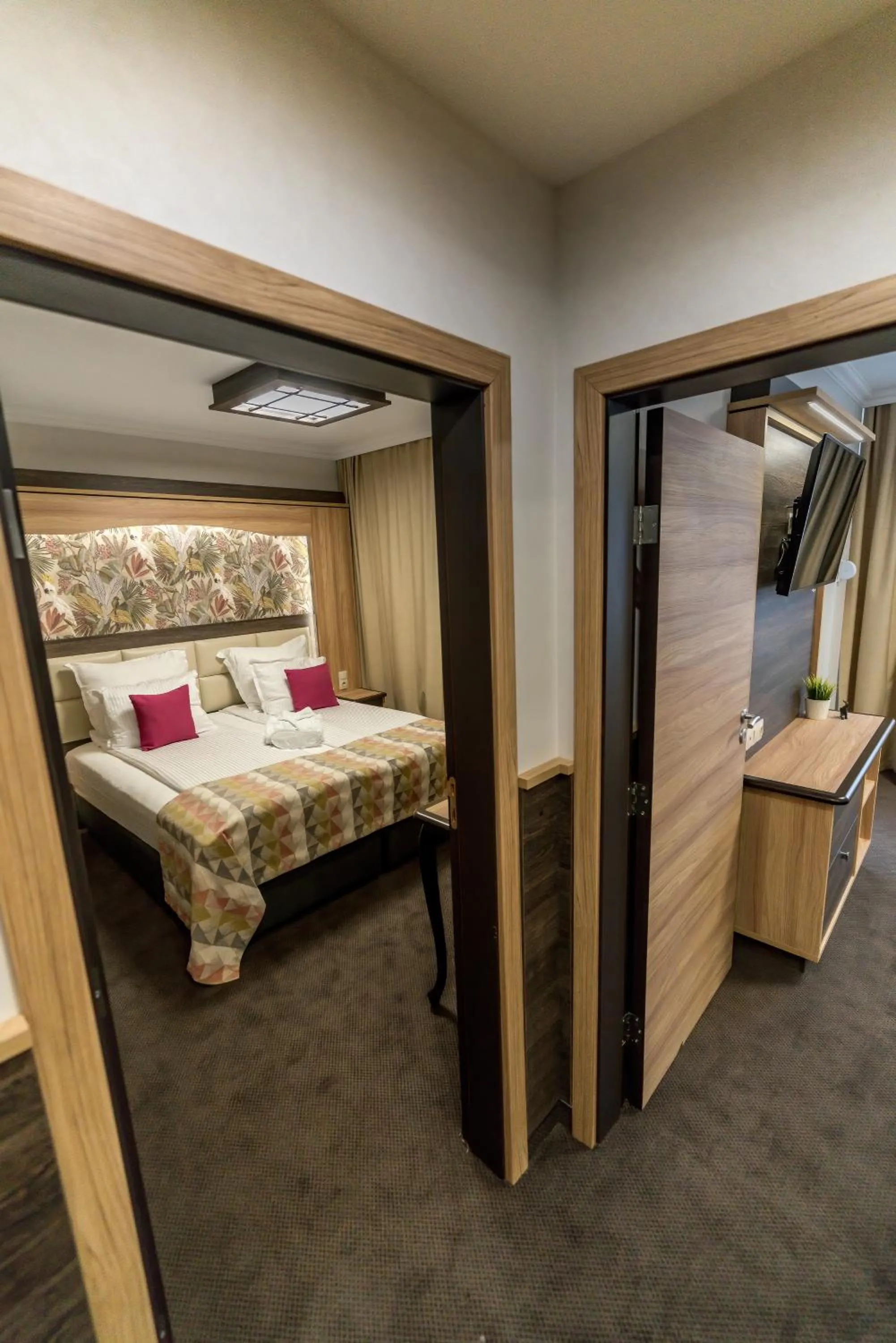 Business Apartment with Garden View in Hotel ZOO Sofia