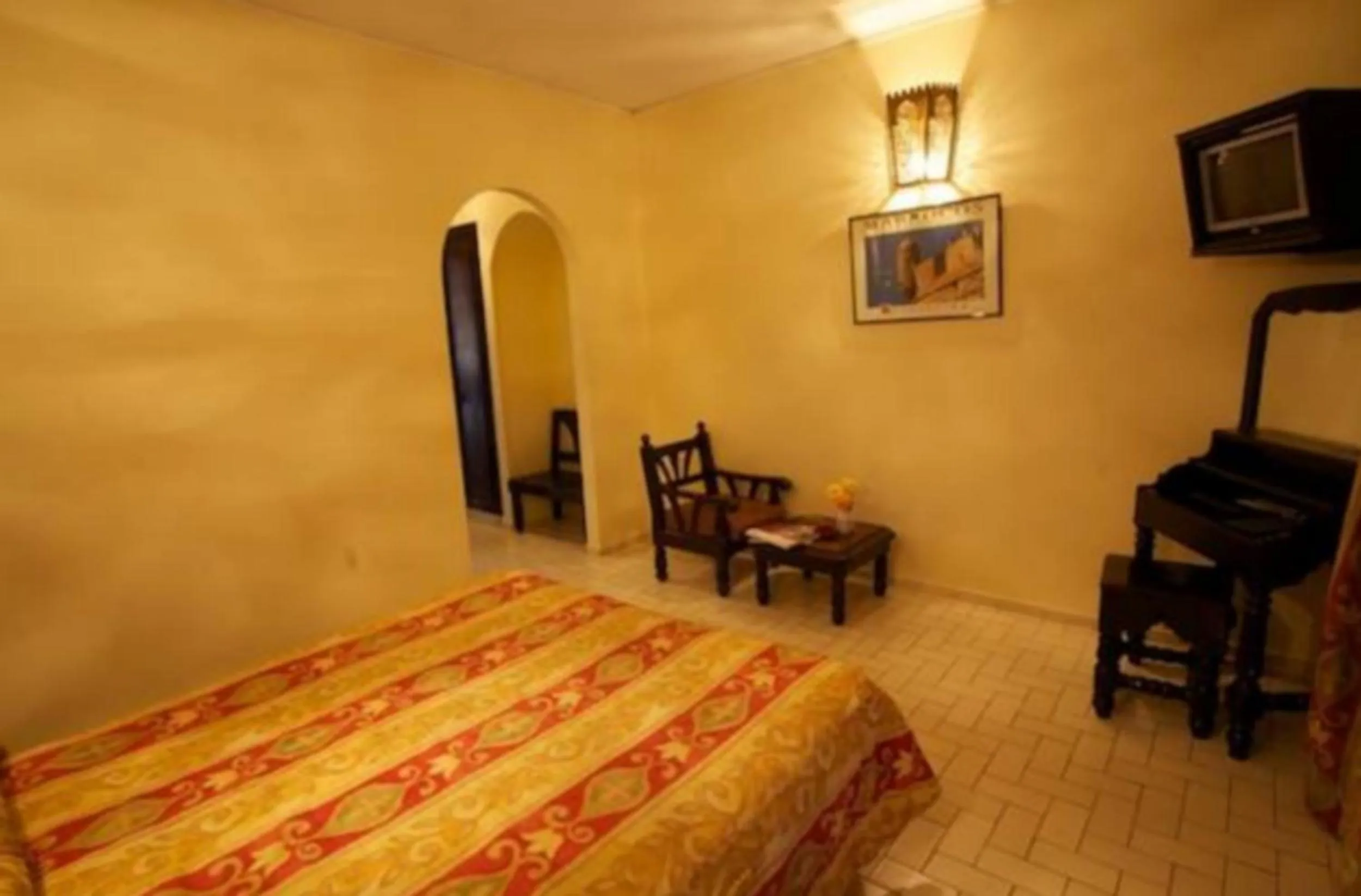 Standard Single Room in Hotel Amalay