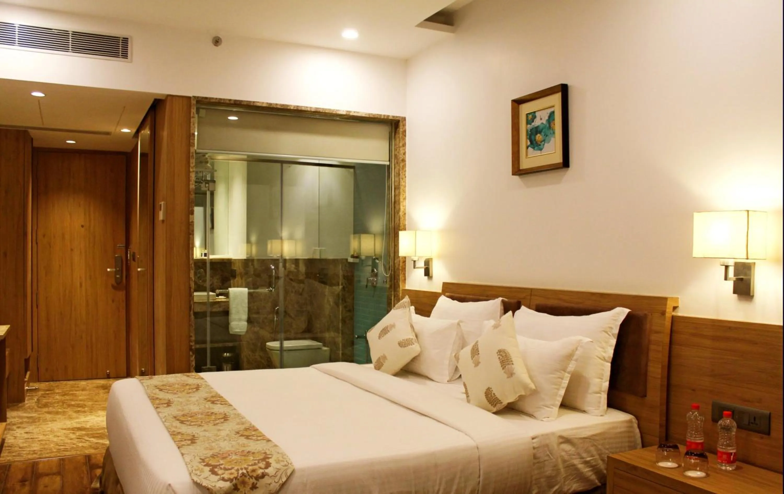 Deluxe King Room in SKK Blu Hotel & Spa