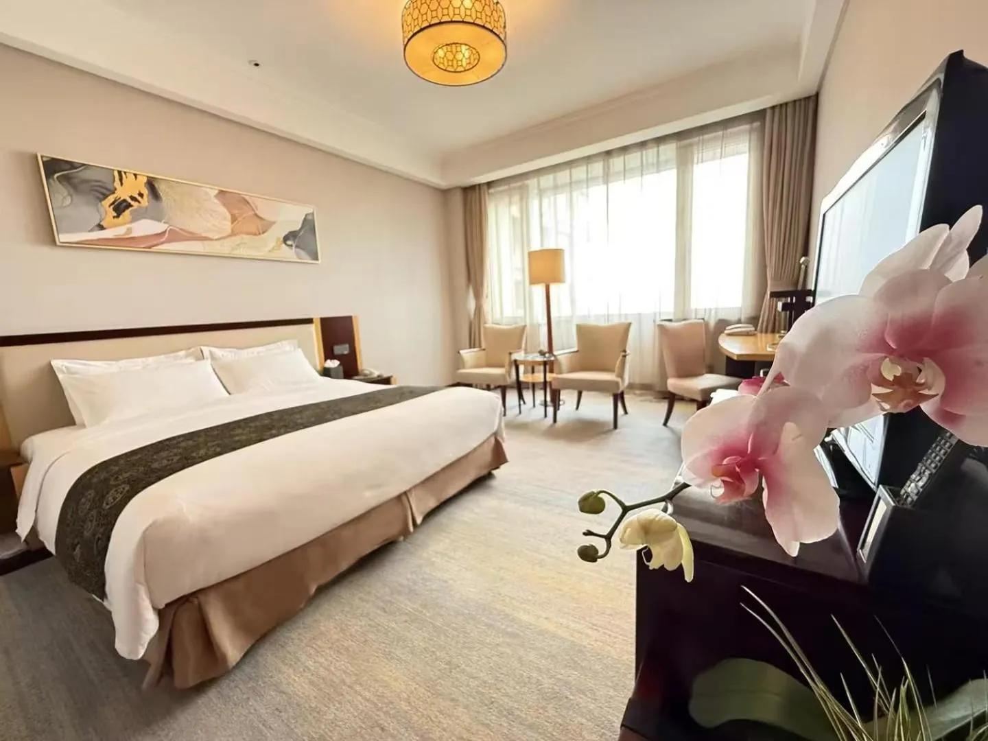 Superior Queen Room in Tianjin Saixiang Hotel