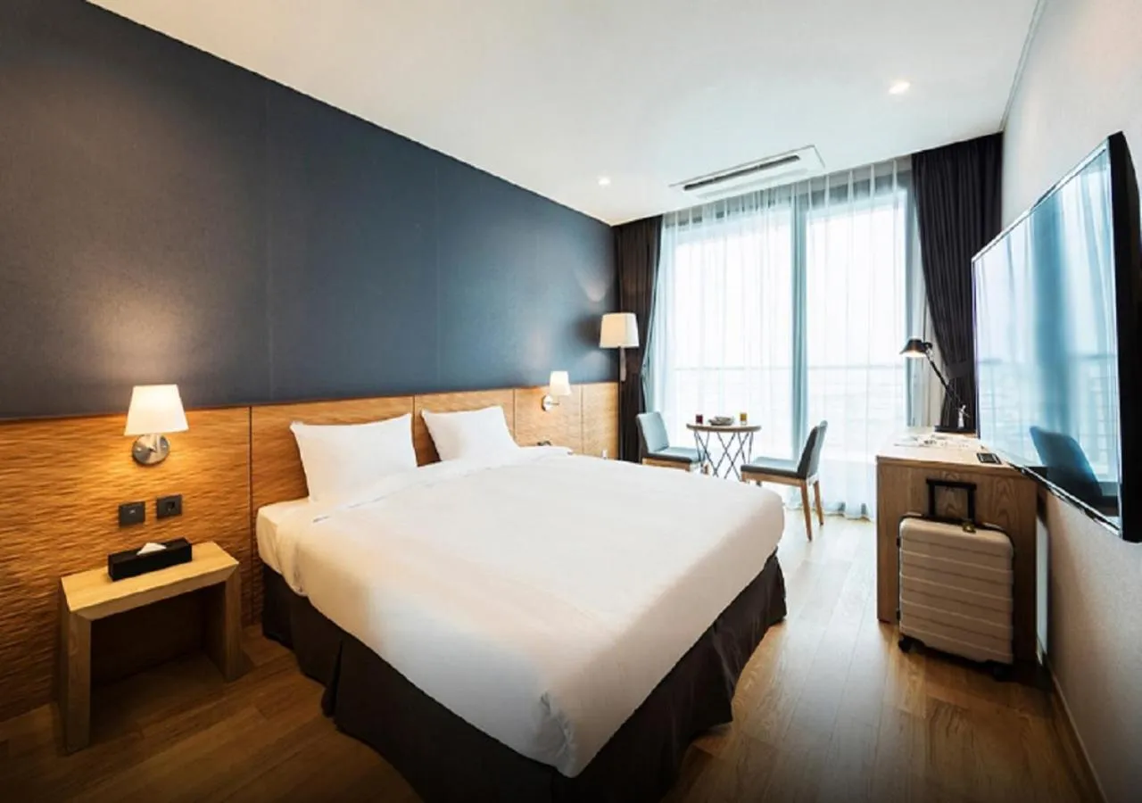 Deluxe Double Room in SL Hotel Gangneung