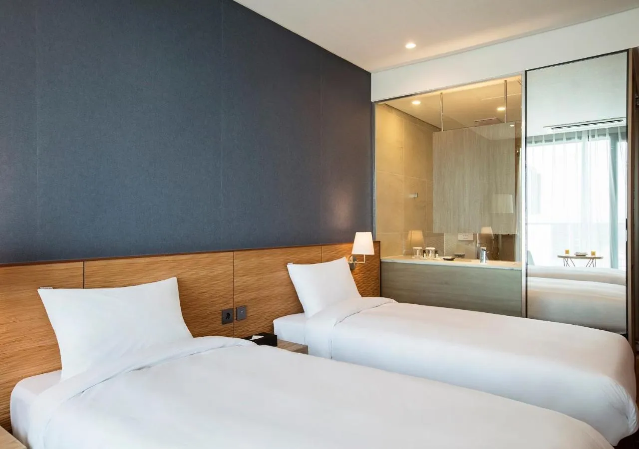 Deluxe Twin Room in SL Hotel Gangneung