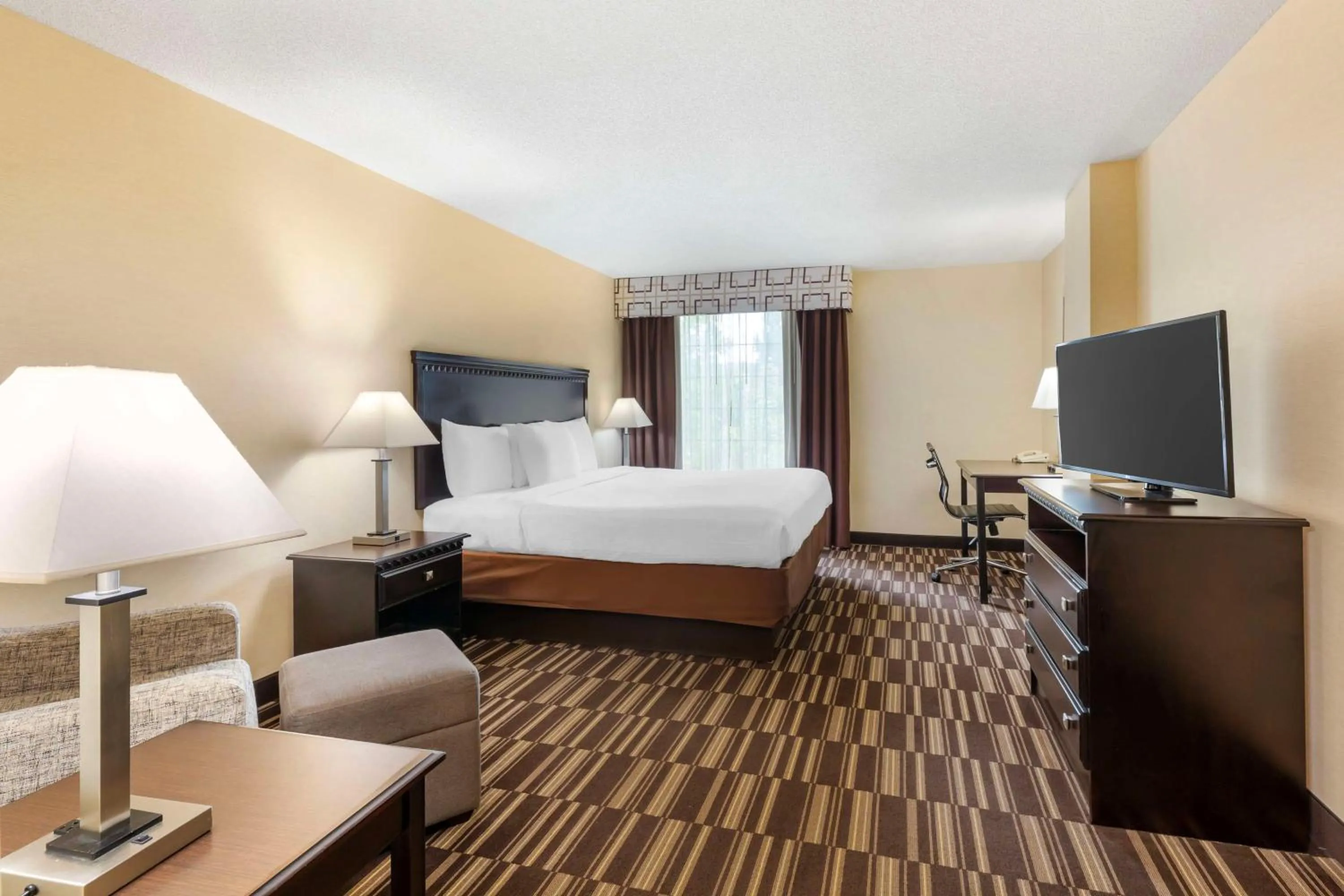 King Room - Disability Access in Best Western PLUS Victor Inn & Suites