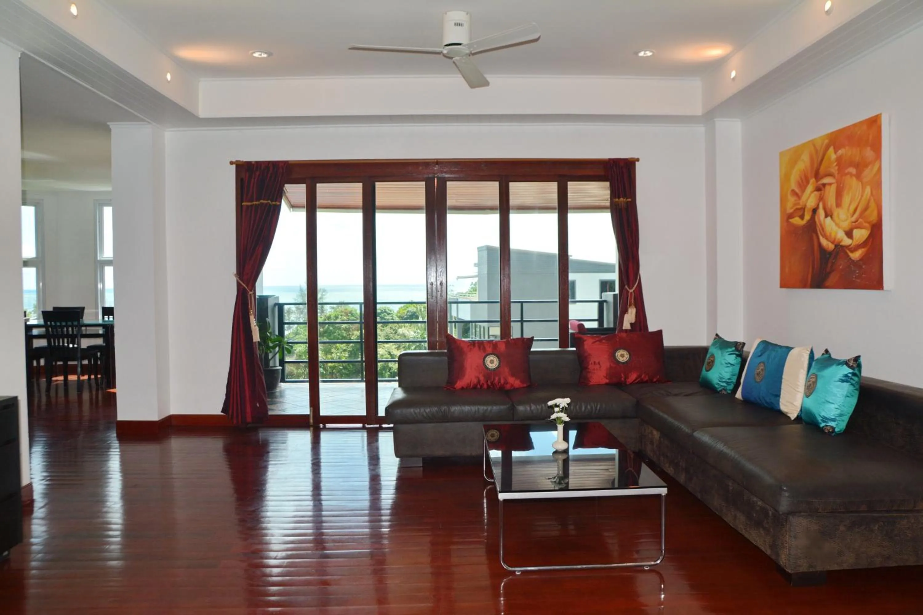 Apartment with Sea View in White Flower Lanta
