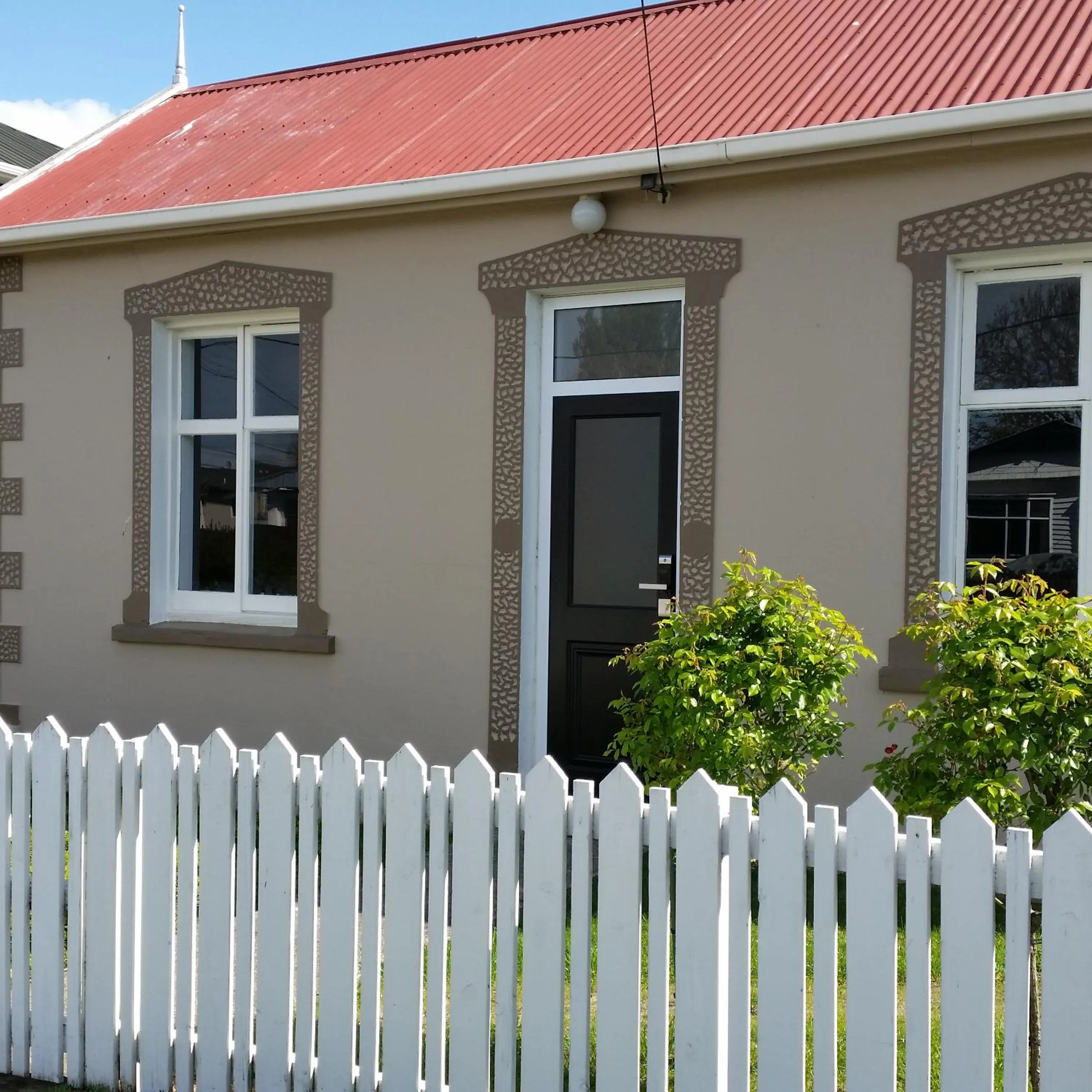 Two-Bedroom Cottage in Designer Cottage