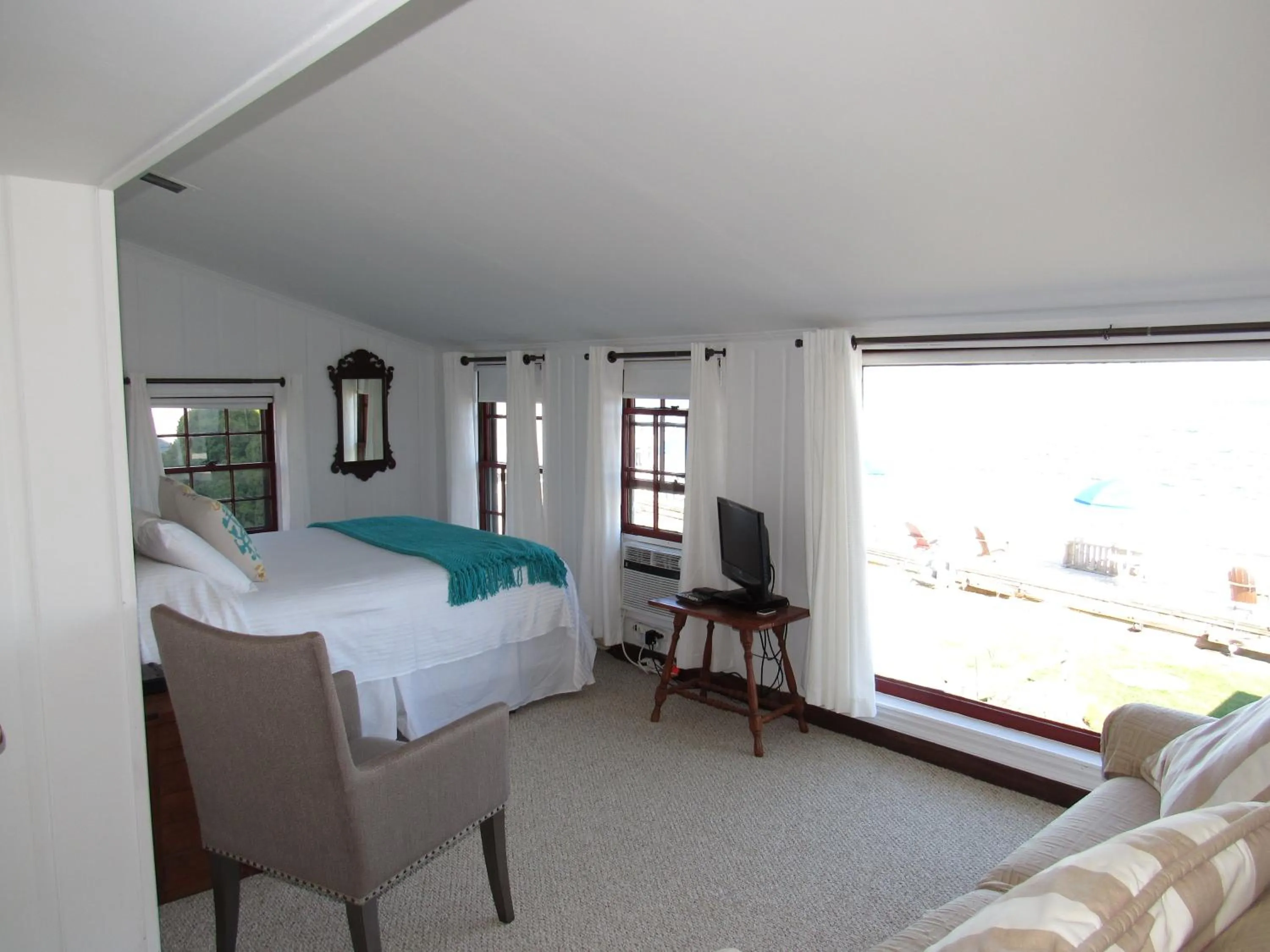 Deluxe Quadruple Room with Sea View in The Masthead Resort