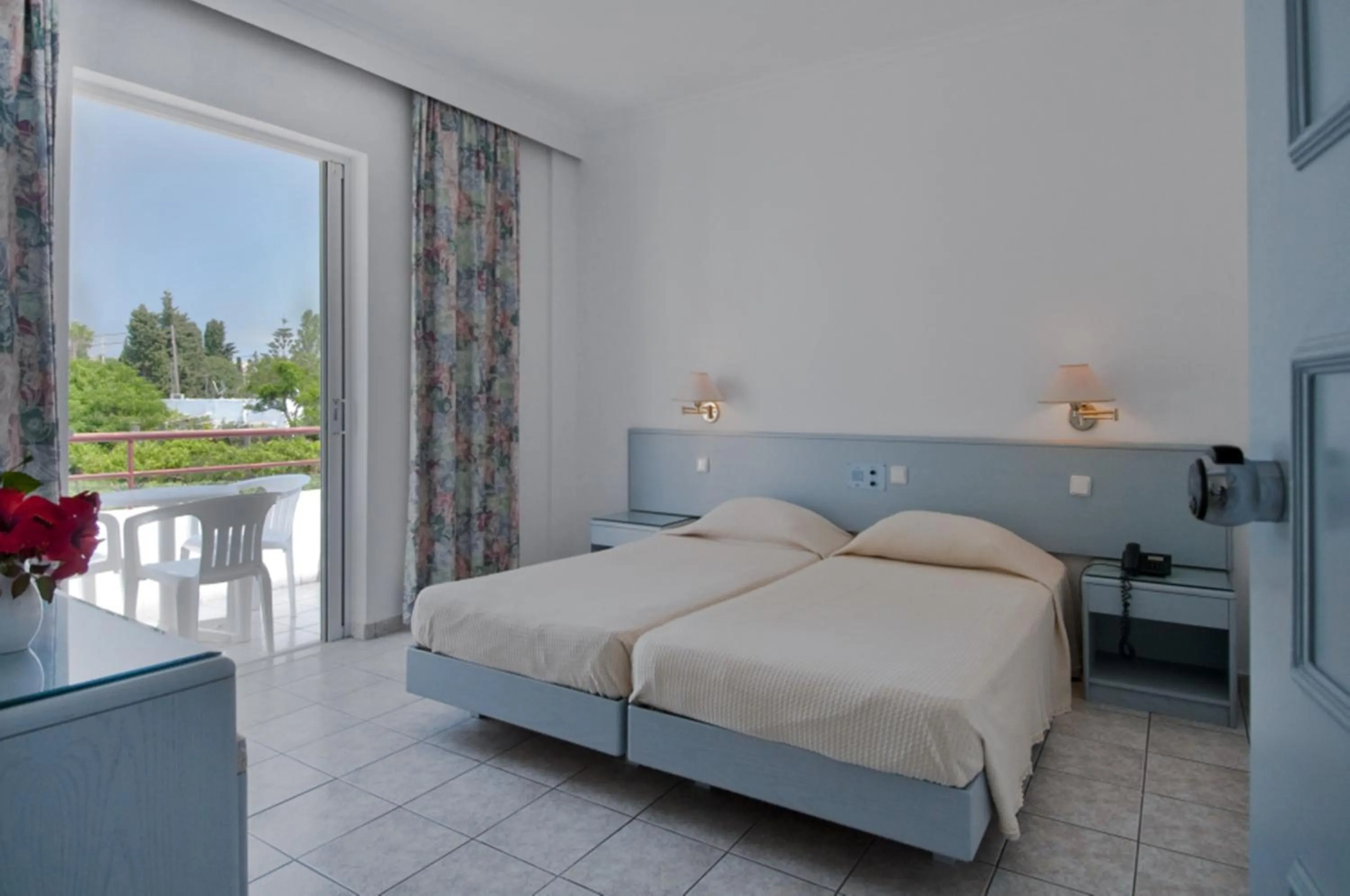 Studio (2 Adults) in Alexandra Beach