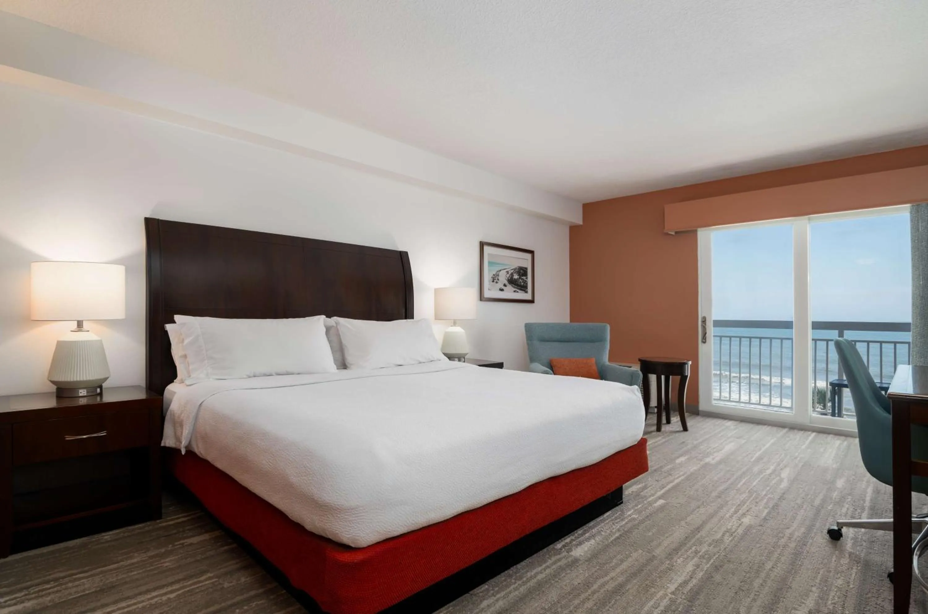 King Room with Balcony - Oceanfront in Hilton Garden Inn Daytona Beach Oceanfront