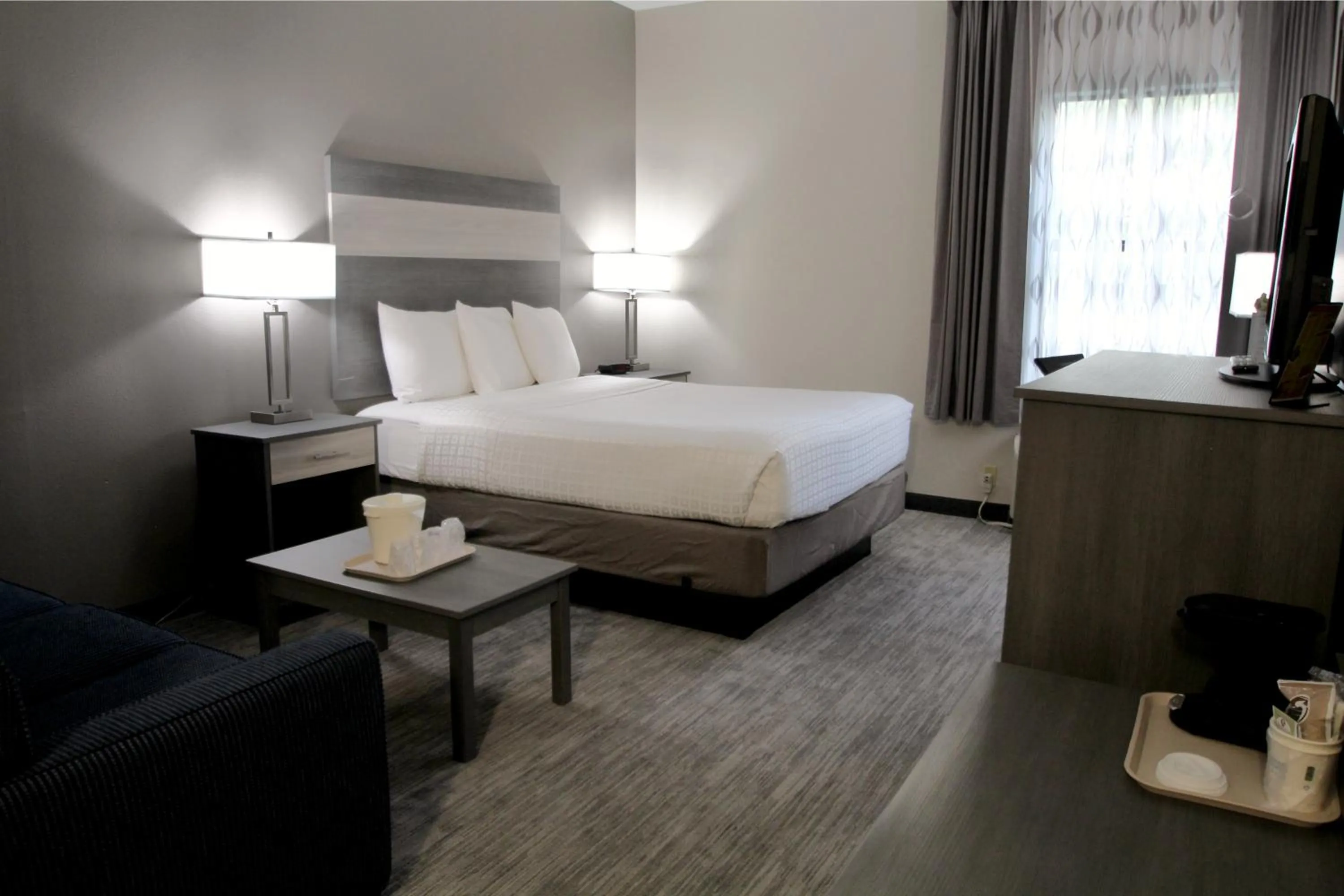 Queen Room - Disability Access - Non-Smoking in Baymont by Wyndham Lafayette - Purdue University