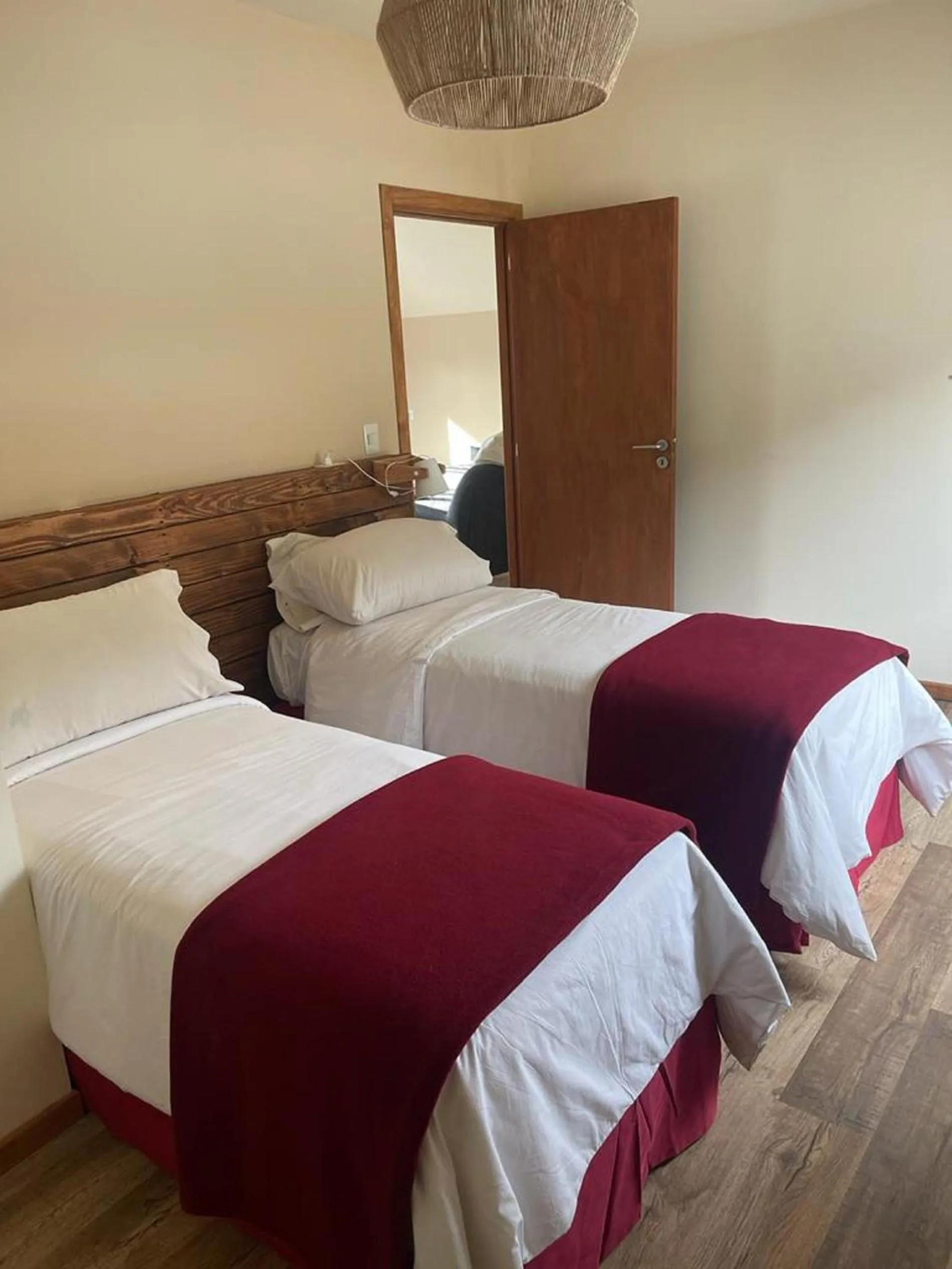 Twin Room with Lake View in Hostería Nórdico Lake