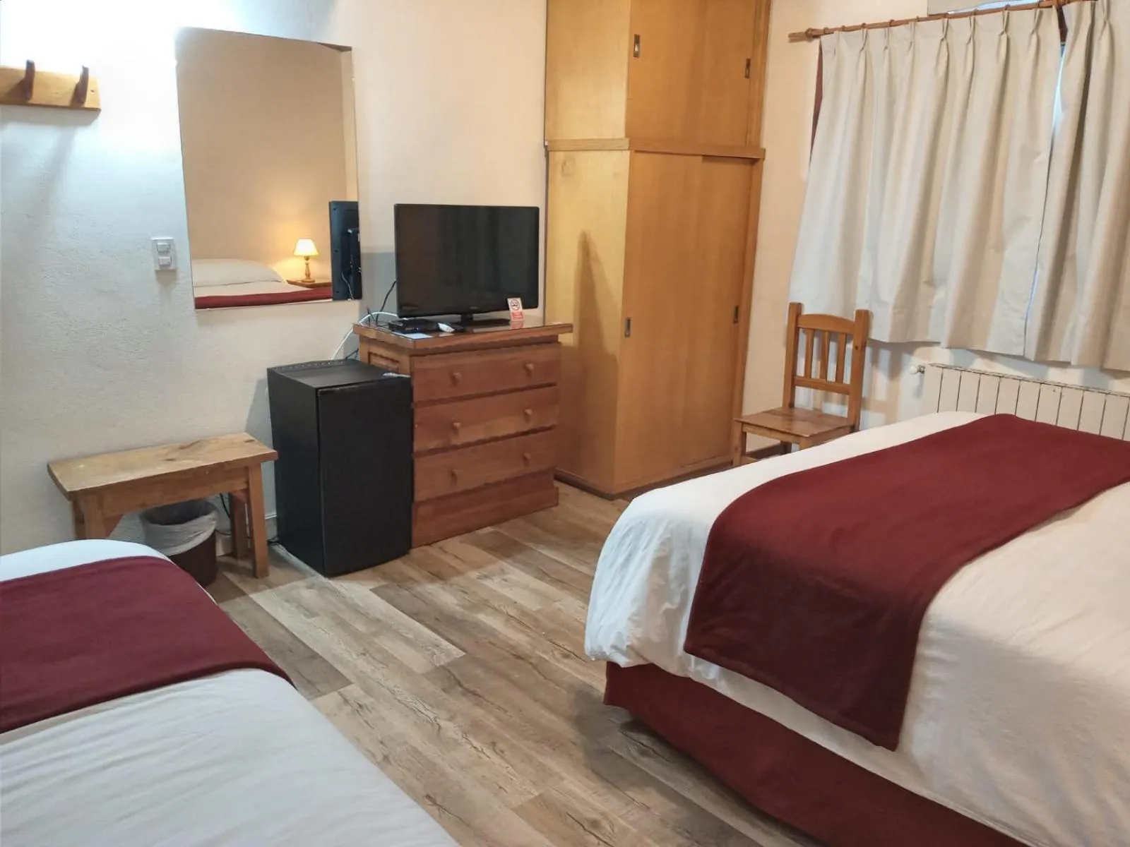 Standard Triple Room in Hostería Nórdico Lake