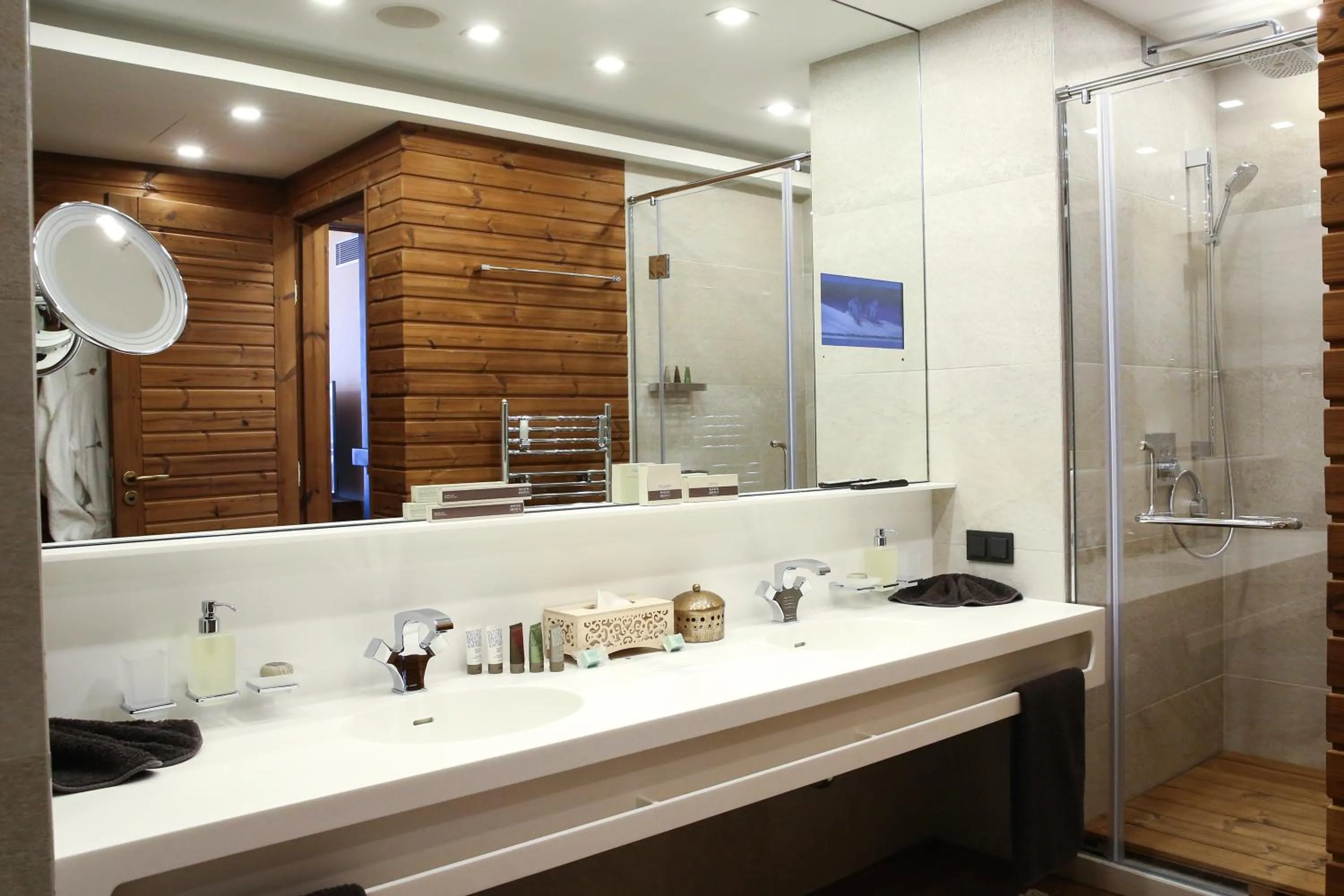 Presidential One-Bedroom Apartment (2 Adults + 2 Children) in Lucky Bansko Aparthotel SPA & Relax