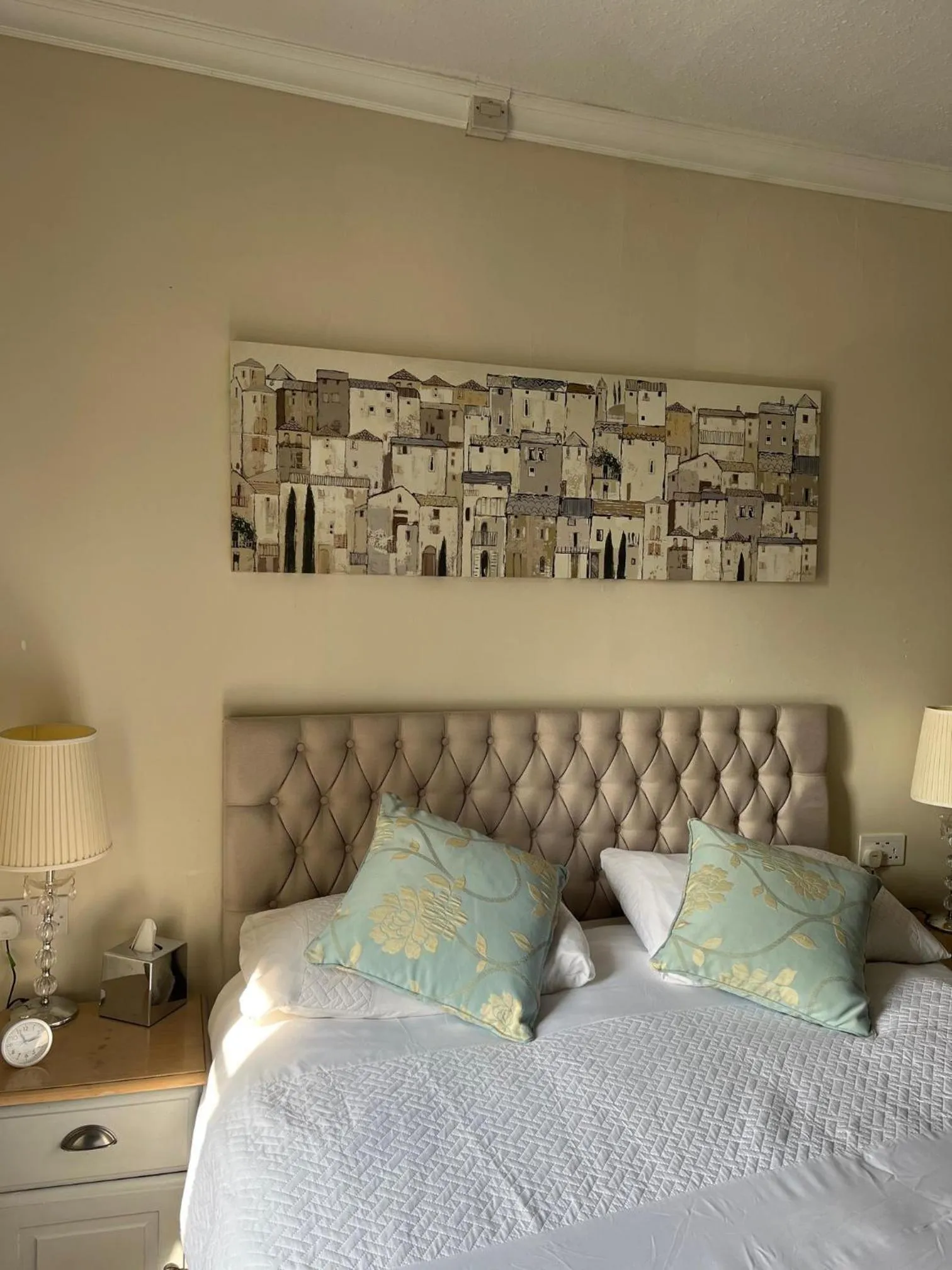 Double Room with Private Bathroom in Castle Lodge Wilton