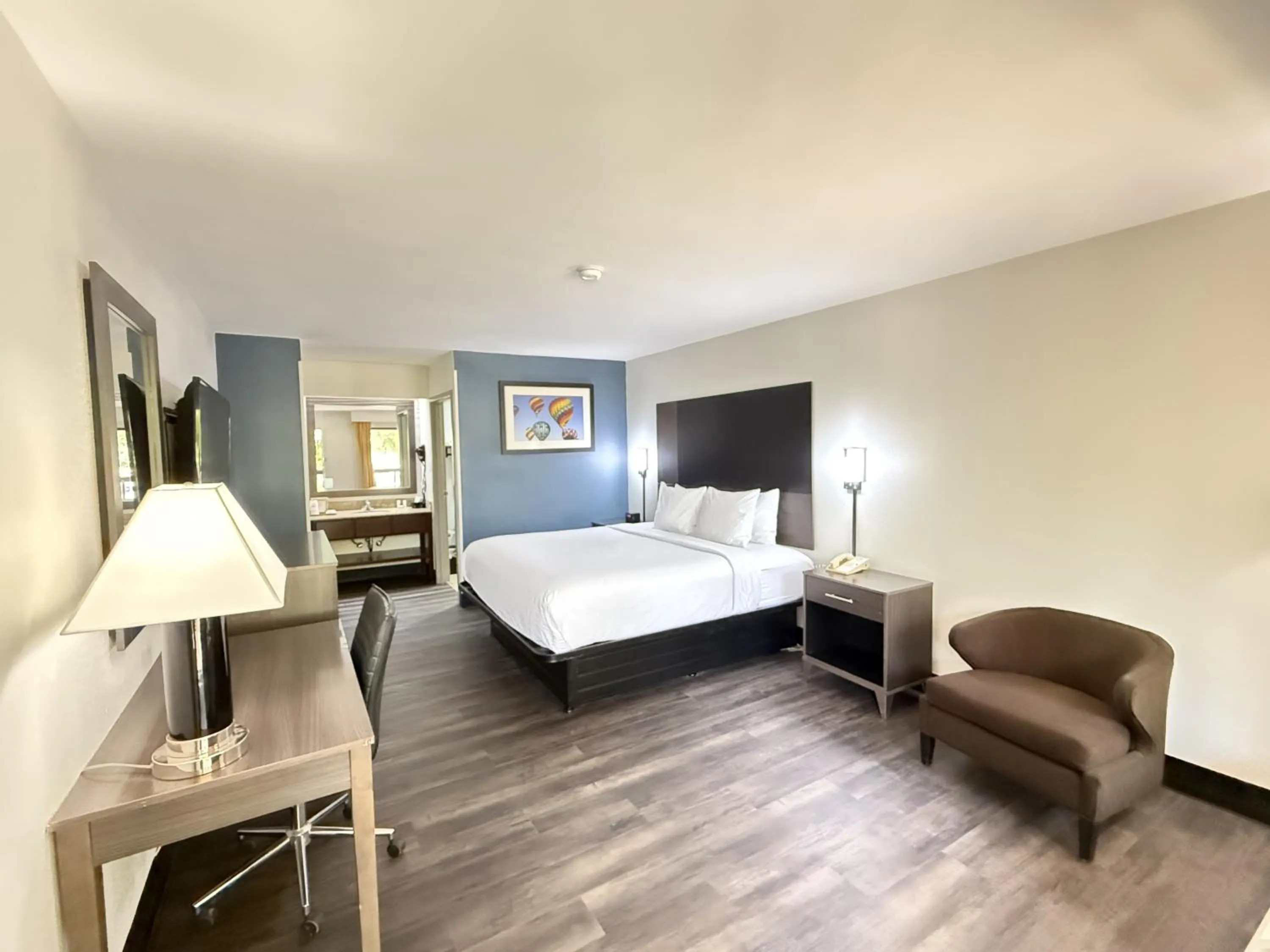 King Room - Non-Smoking in Baymont by Wyndham Tallahassee