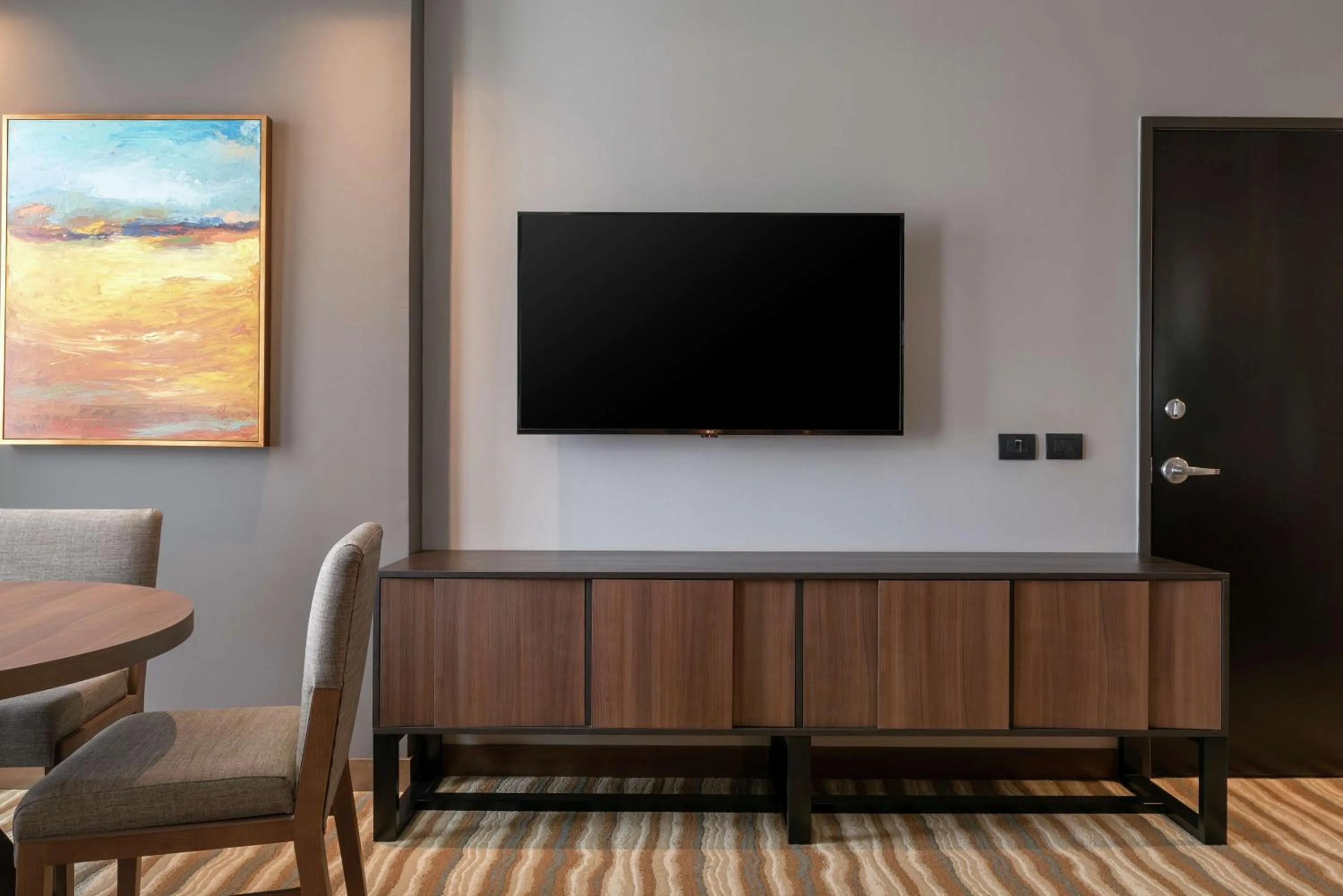 One-Bedroom King Suite in Hilton Garden Inn Chihuahua