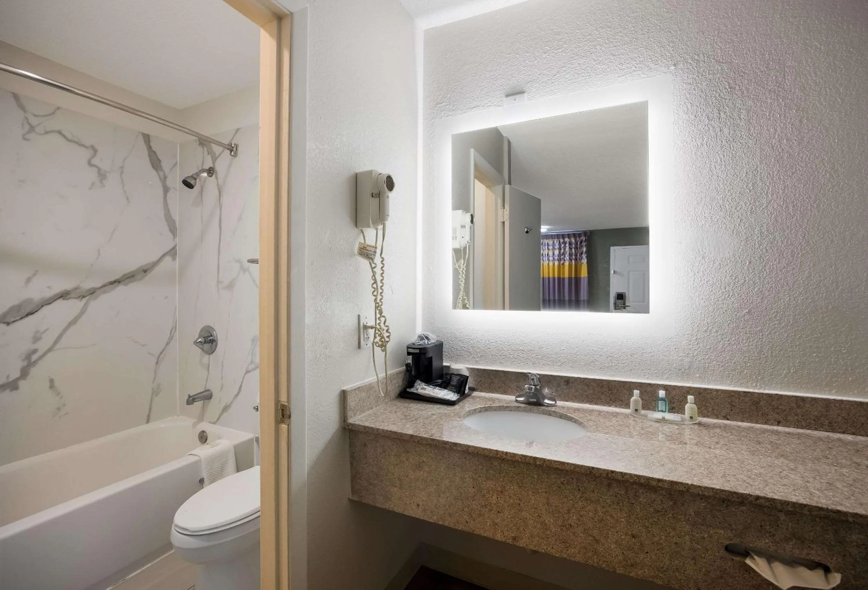 King Room - Smoking  in Quality Inn Tallahassee near University