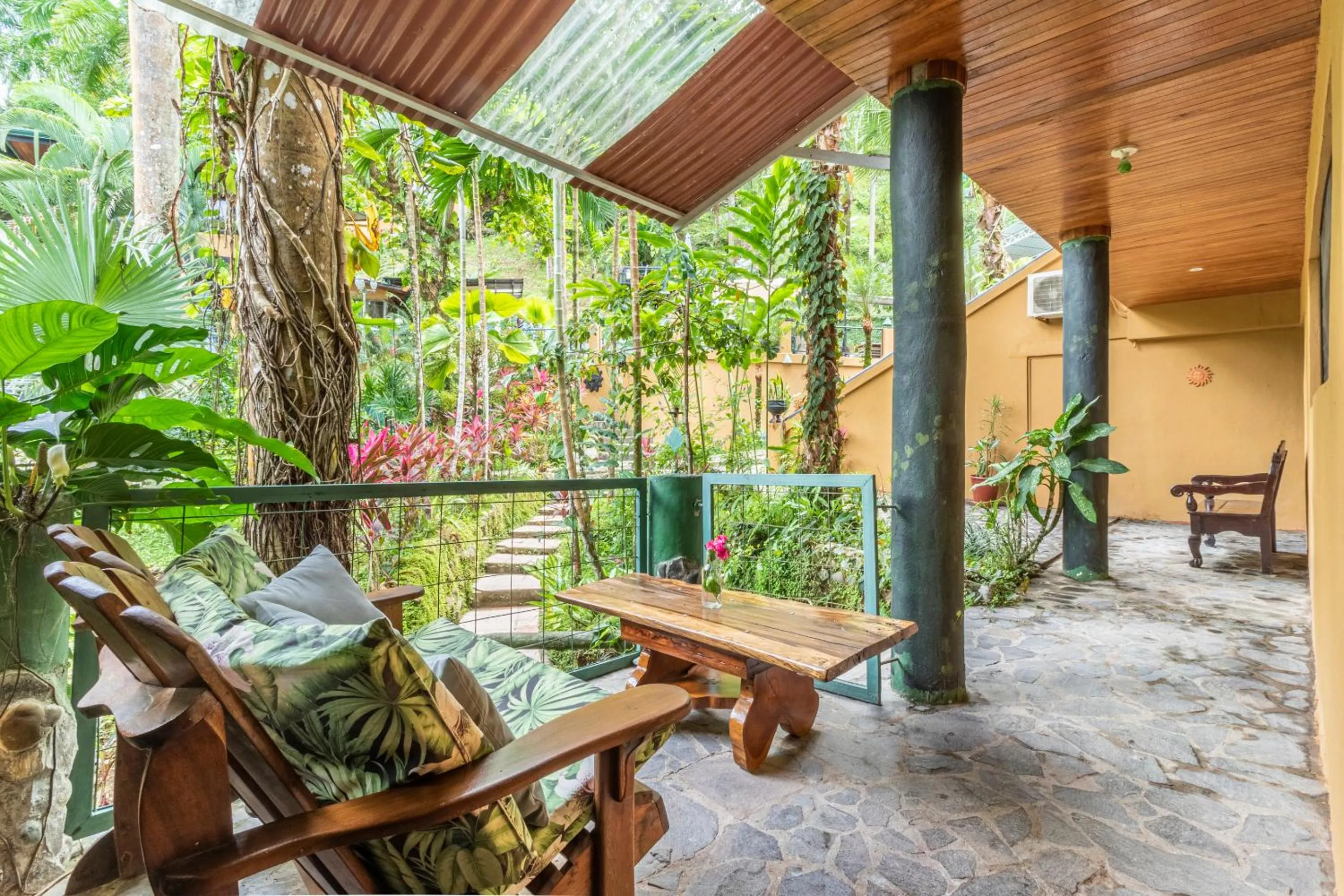 Garden View Condo in Boutique Hotel Las Cascadas