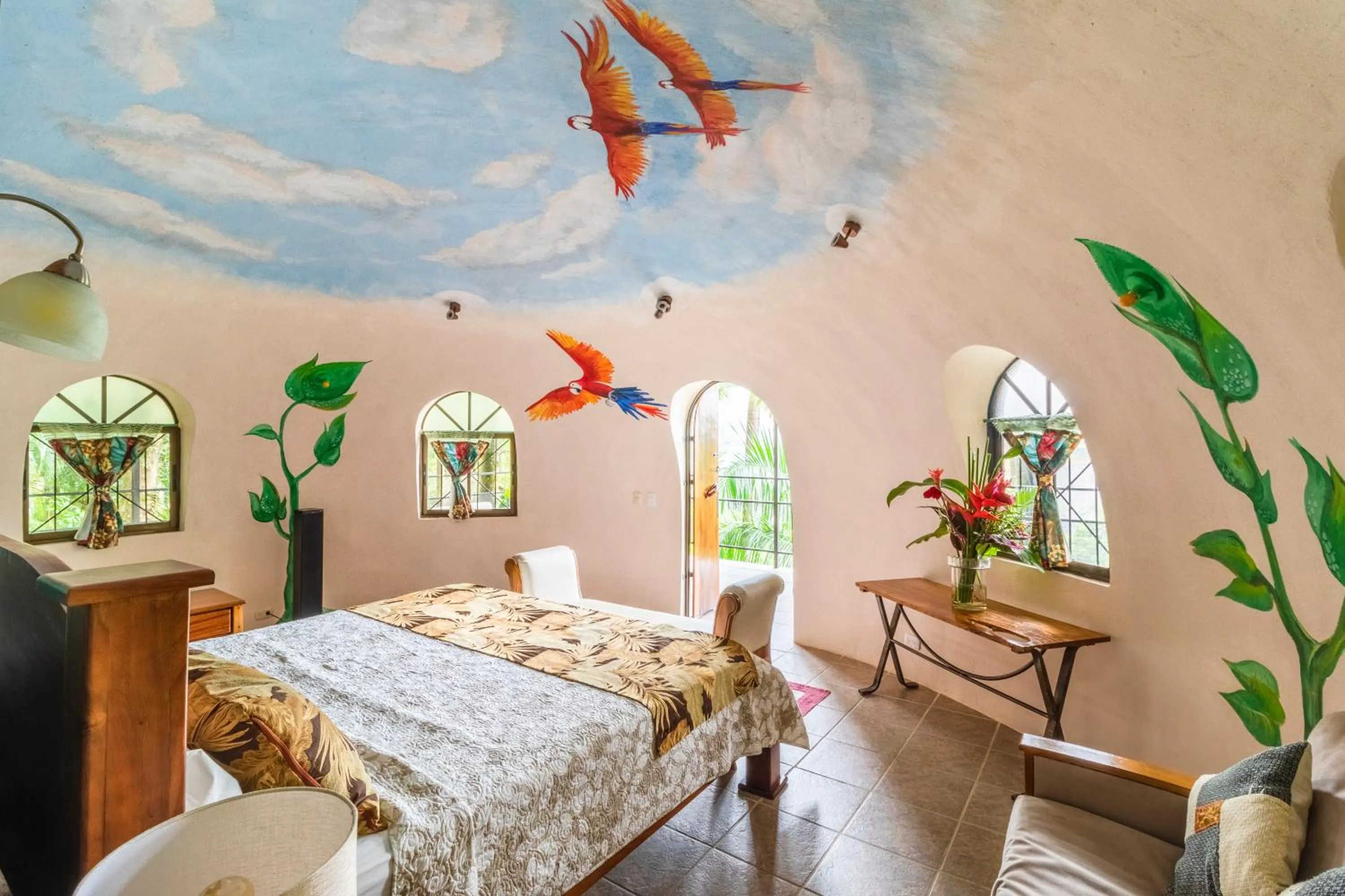 Tree Top Honeymoon Dome in Boutique Hotel Las Cascadas