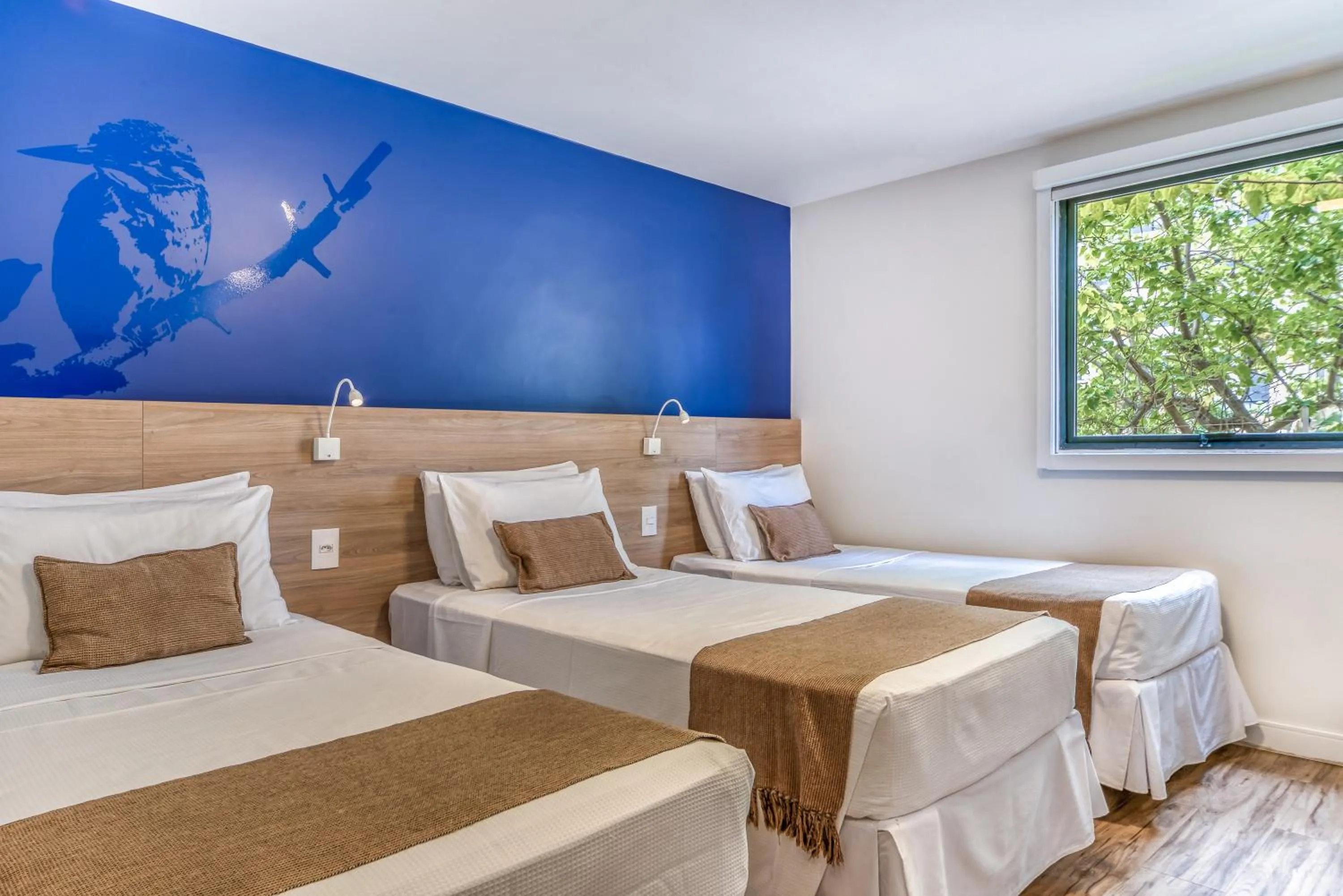 Standard Triple Room - single occupancy in Cais da Praia Hotel