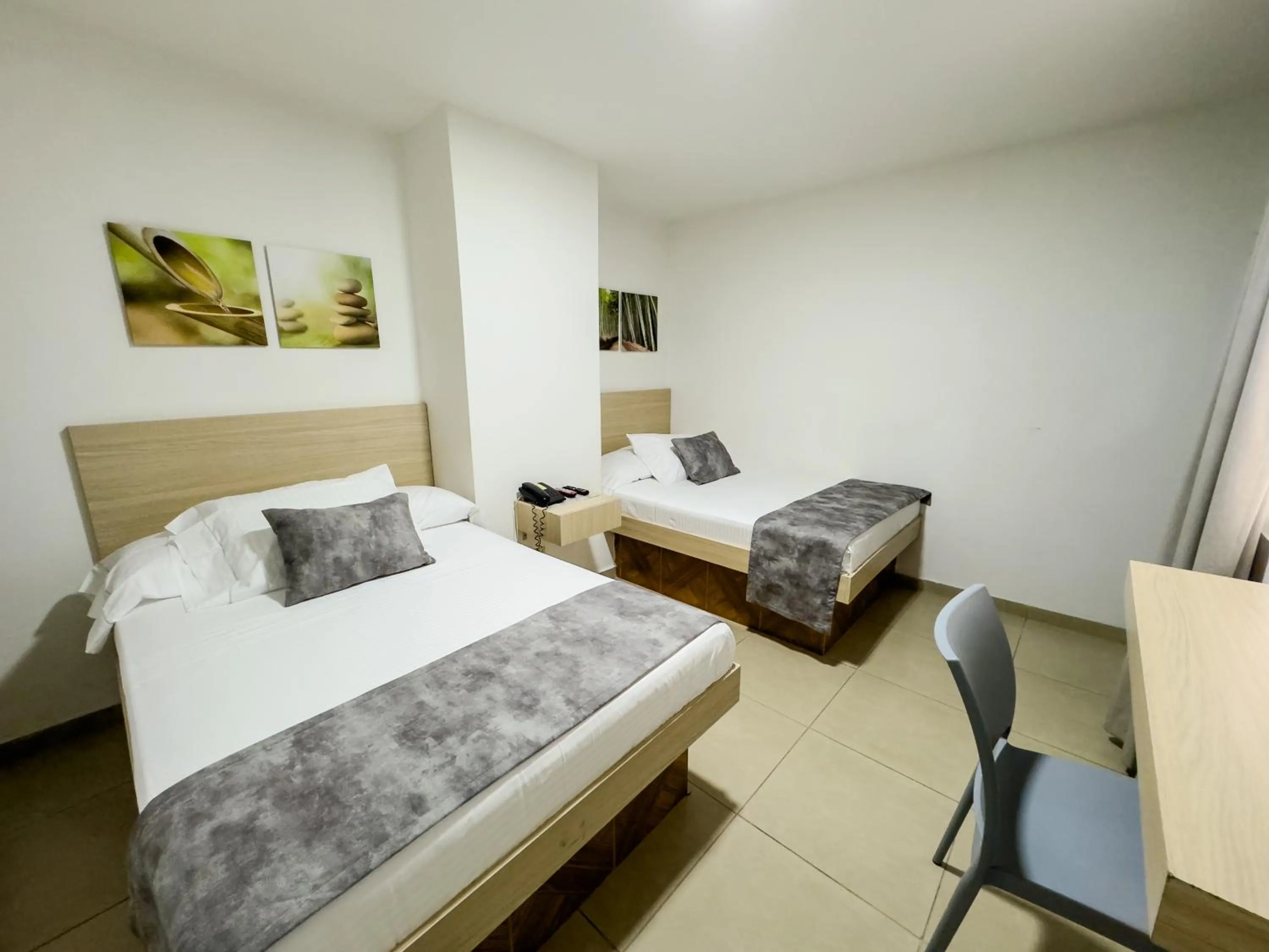 Standard Twin Room - single occupancy in Hotel Alcaravan Medellín