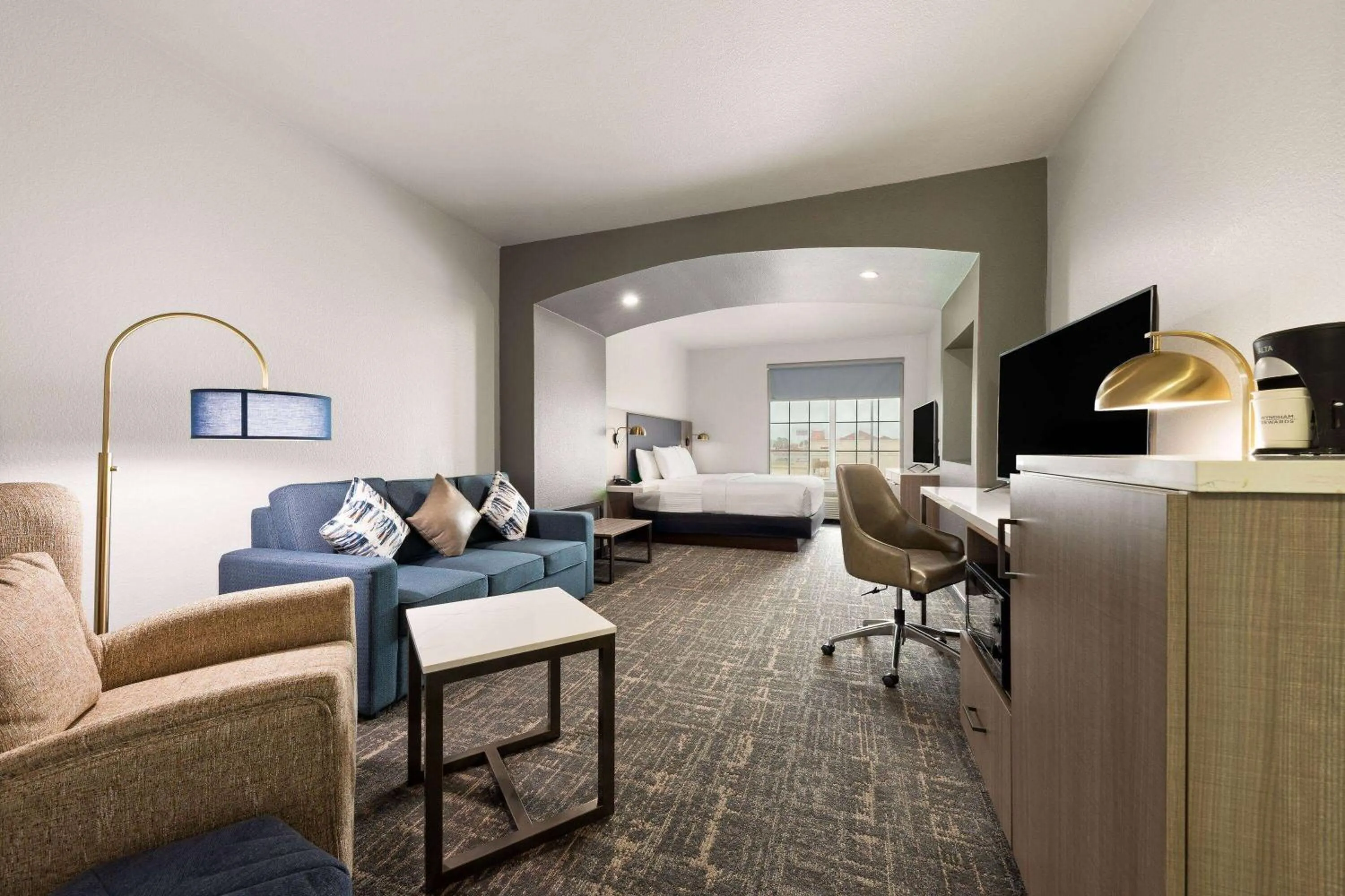 Deluxe King Studio Suite - Non-Smoking in La Quinta by Wyndham Ft. Worth - Forest Hill, TX