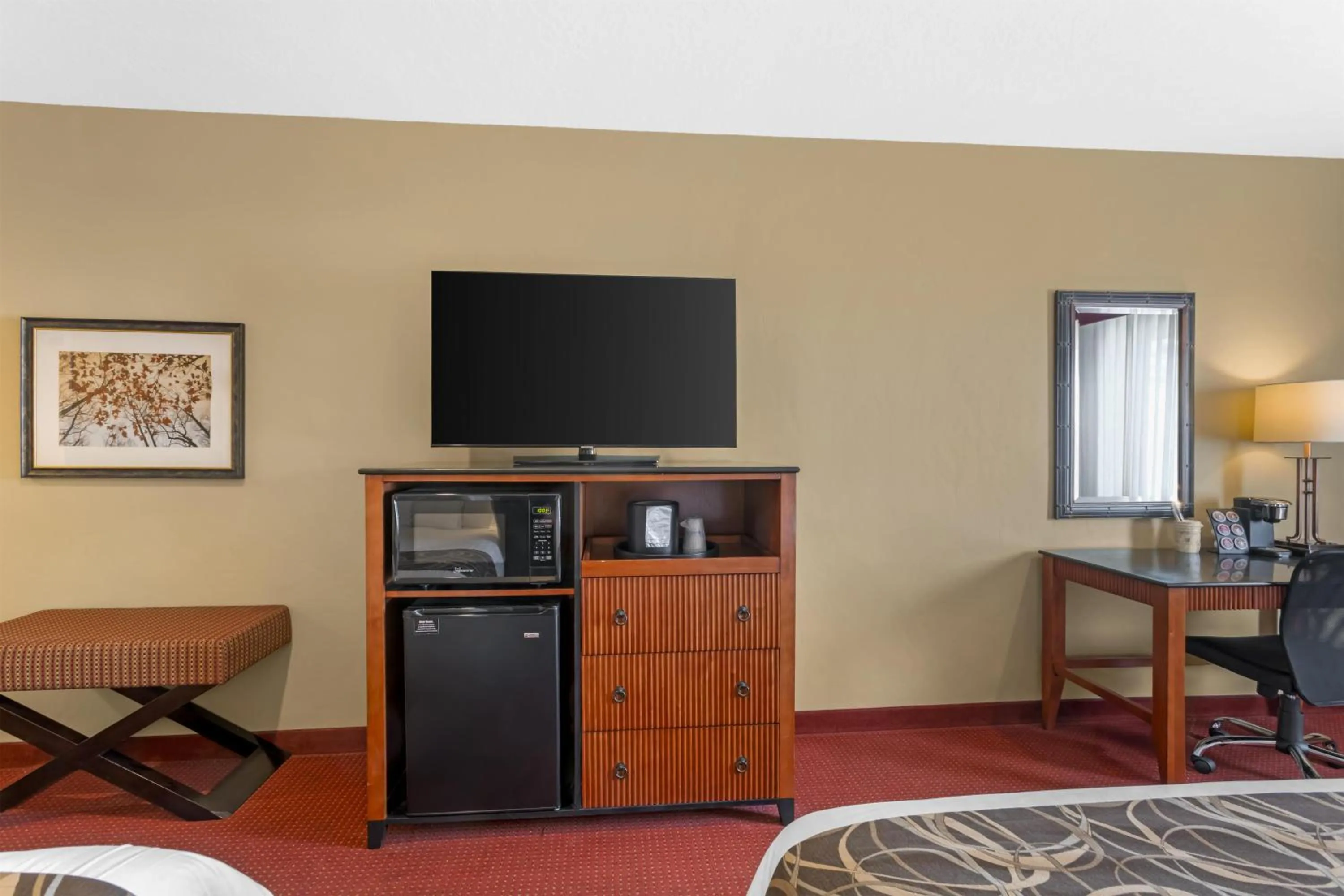 Queen Room with Two Queen Beds - Non-Smoking in Best Western Plus Canyon Pines
