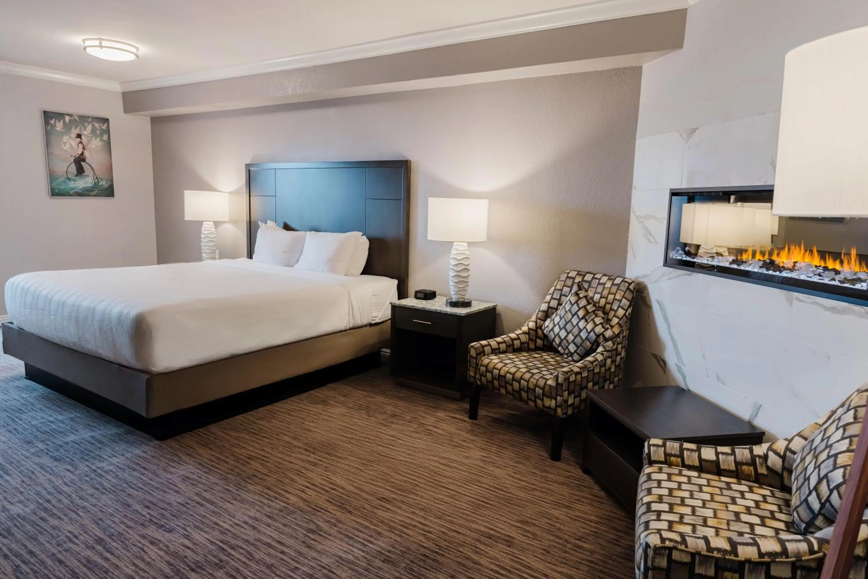 Standard King Room with Balcony and Fireplace - Non Smoking in Amanzi Hotel, an Ascend Collection Hotel