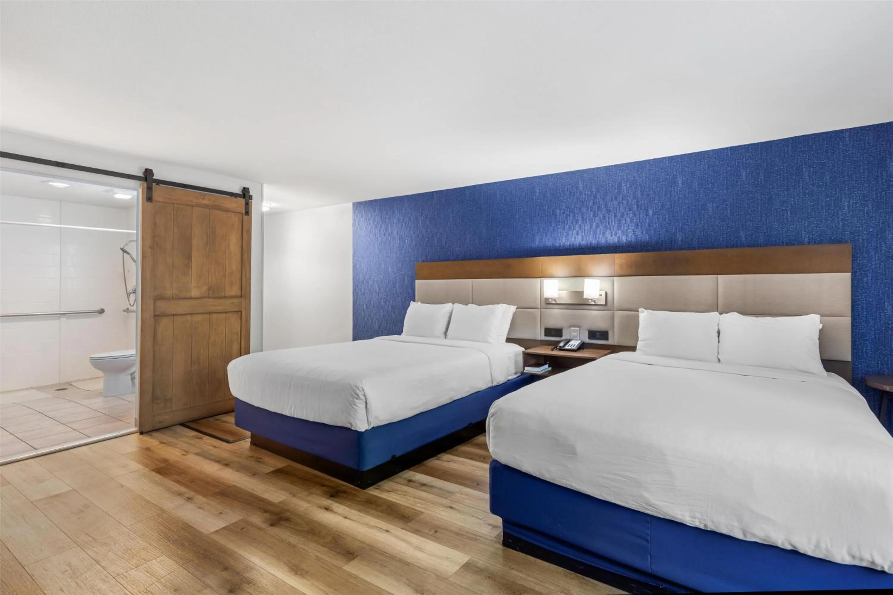 Queen Room with Two Queen Beds and Roll-In Shower - Disability Access/Non-Smoking in SureStay Plus Hotel by Best Western Mammoth Lakes