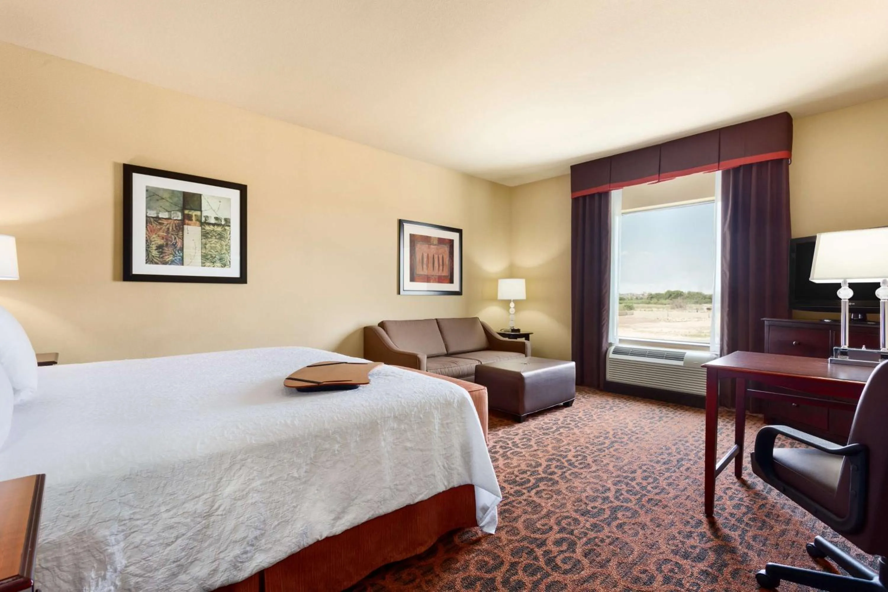 King Room with Sofa Bed and Study - Non-Smoking in Hampton Inn & Suites Mission