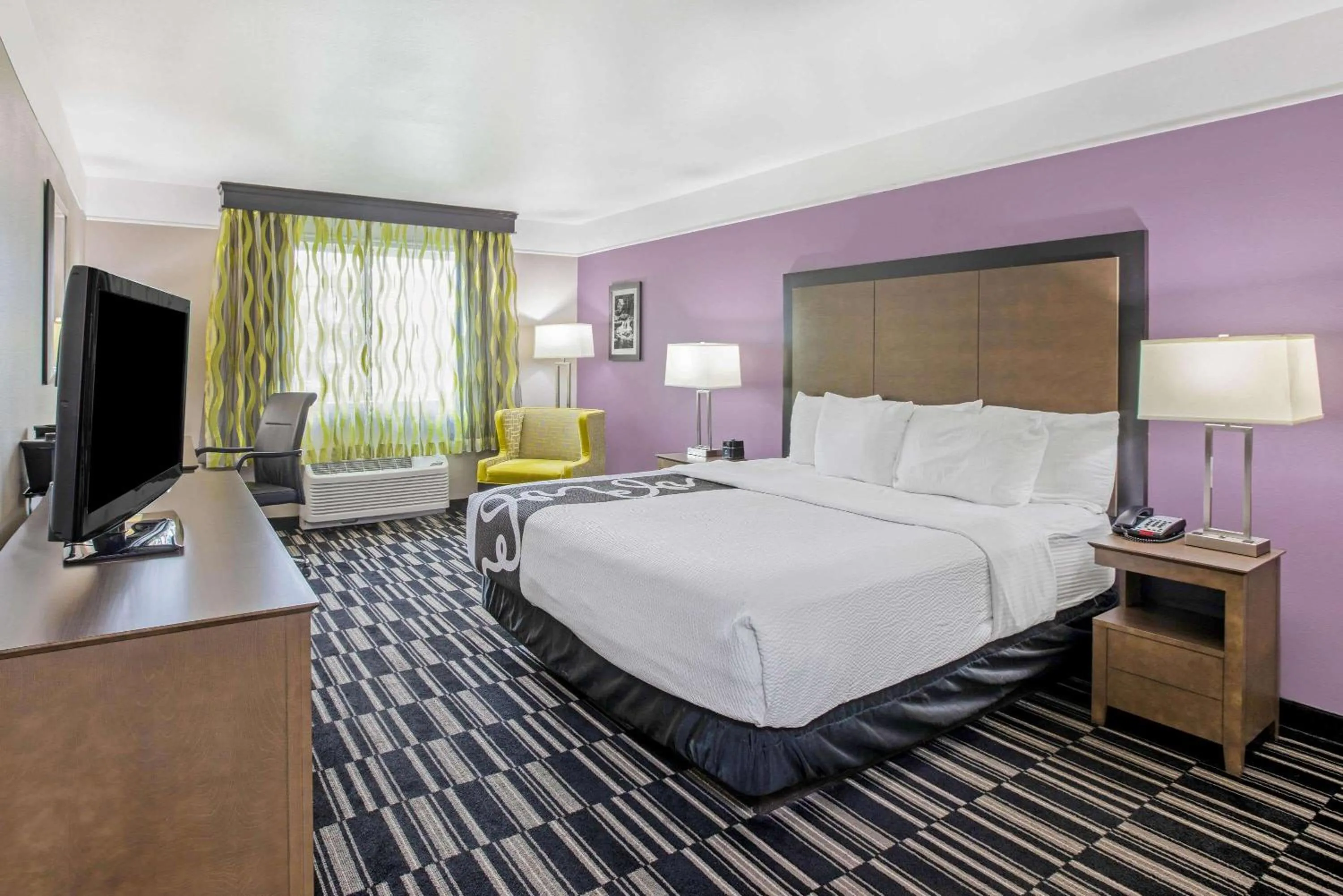 Deluxe King Room - Mobility Access/Non-Smoking in La Quinta by Wyndham Modesto Salida