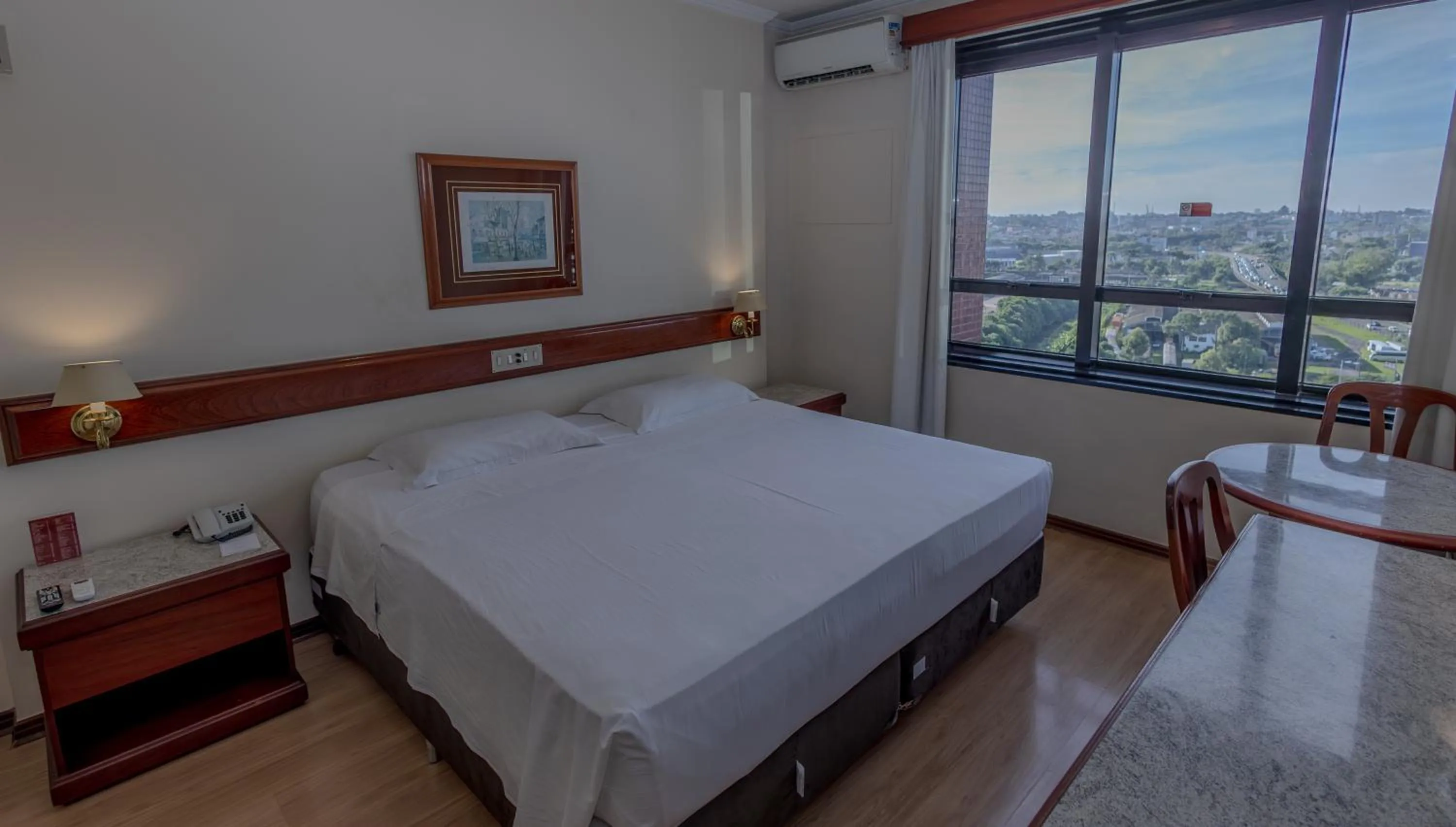 King Room in Lizon Curitiba Hotel