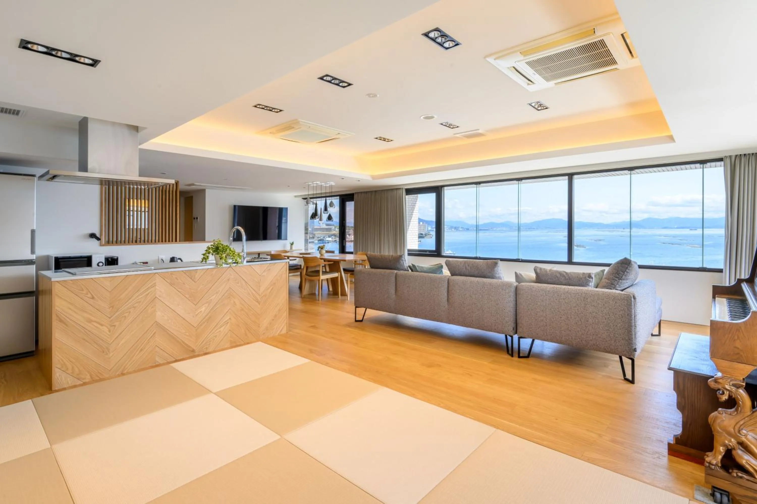 Deluxe Suite with Sea View in Miyajima Coral Hotel