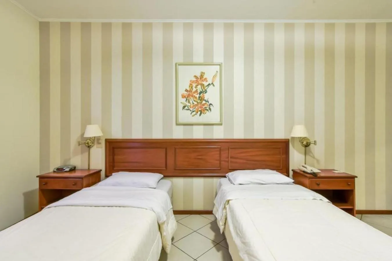 Superior Twin Room in Park Tower Campinas Residence by Nacional Inn