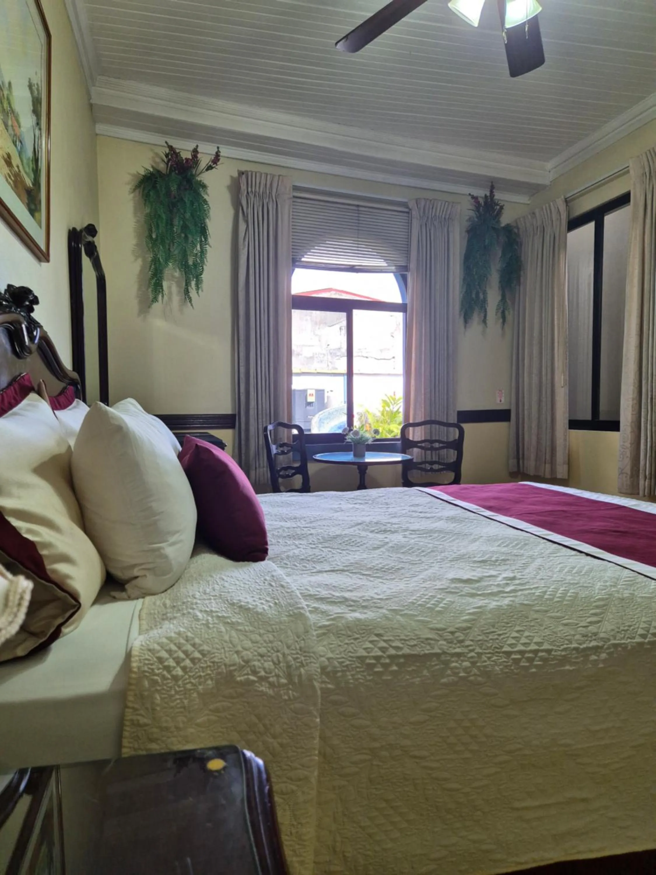 Standard Queen Room in Hotel Santo Tomas / Historical Property