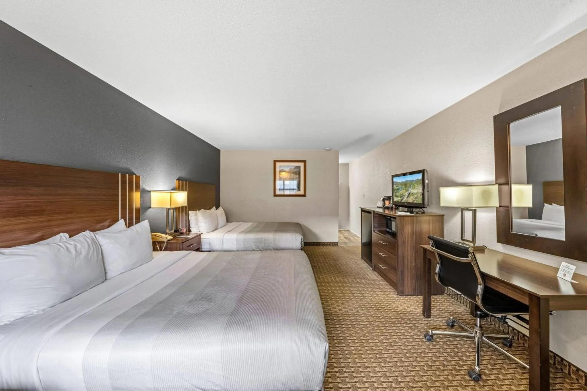 Queen Room with Two Queen Beds - Non-Smoking in Quality Inn Durango