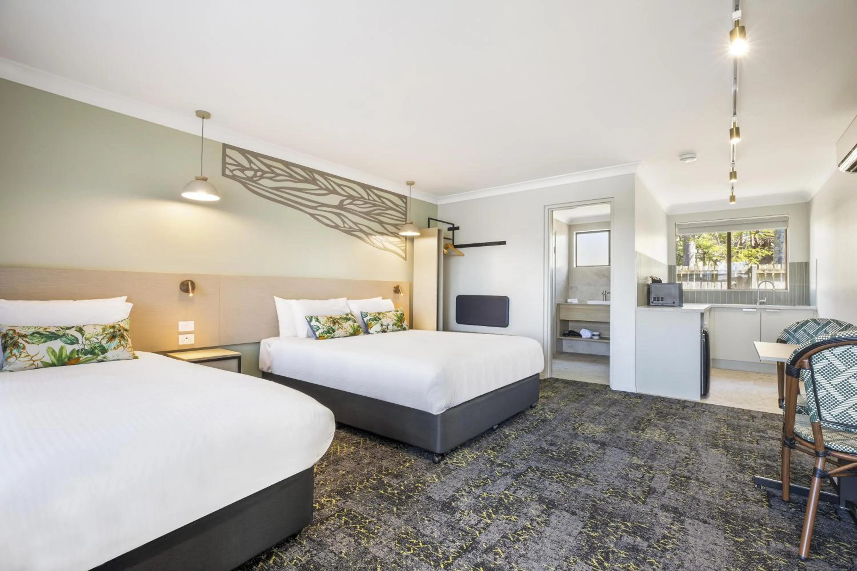 Lakeside Queen and Single in Nightcap at Kondari Resort