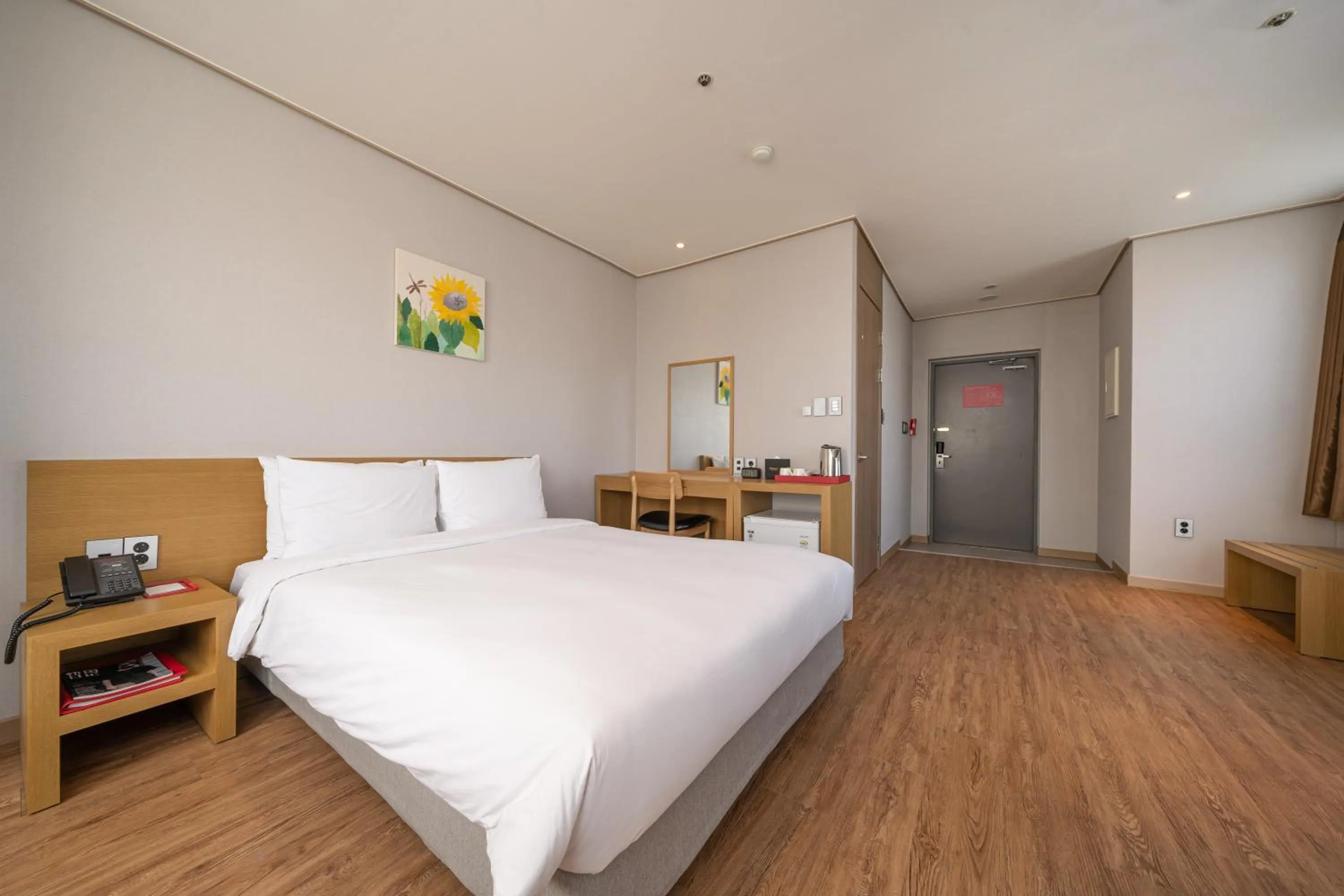 Deluxe Prime Double Room in Ramada by Wyndham Seoul Dongdaemun